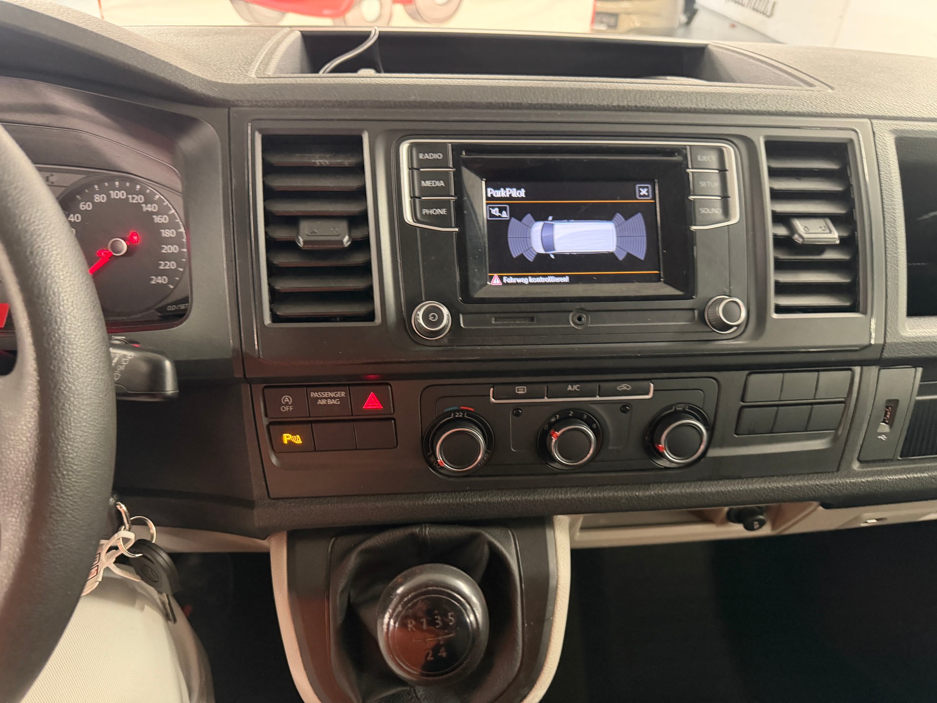 VW T6 2.0 TDI-image-8