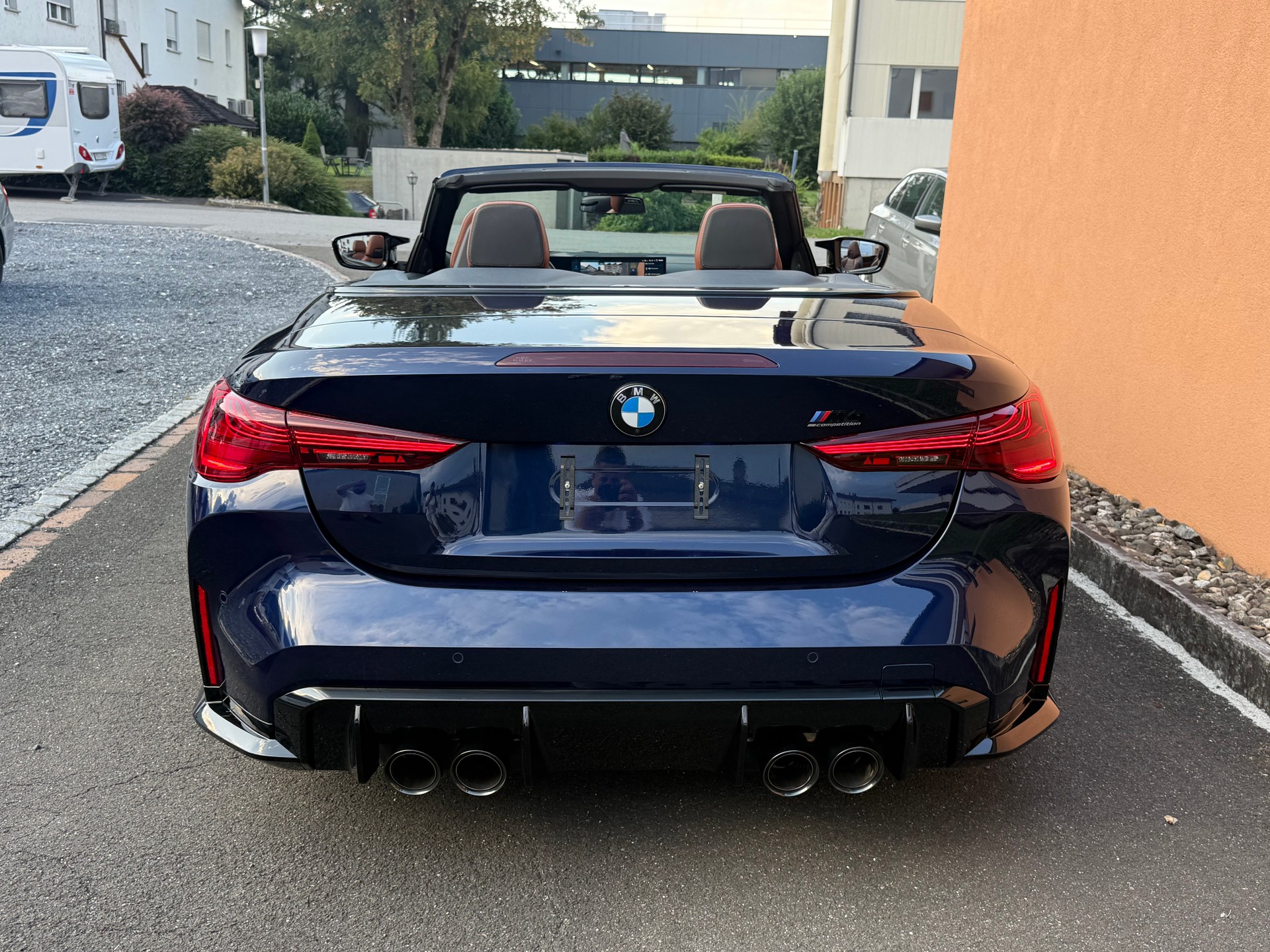 BMW M4 Cabrio Competition M xDrive-image-5
