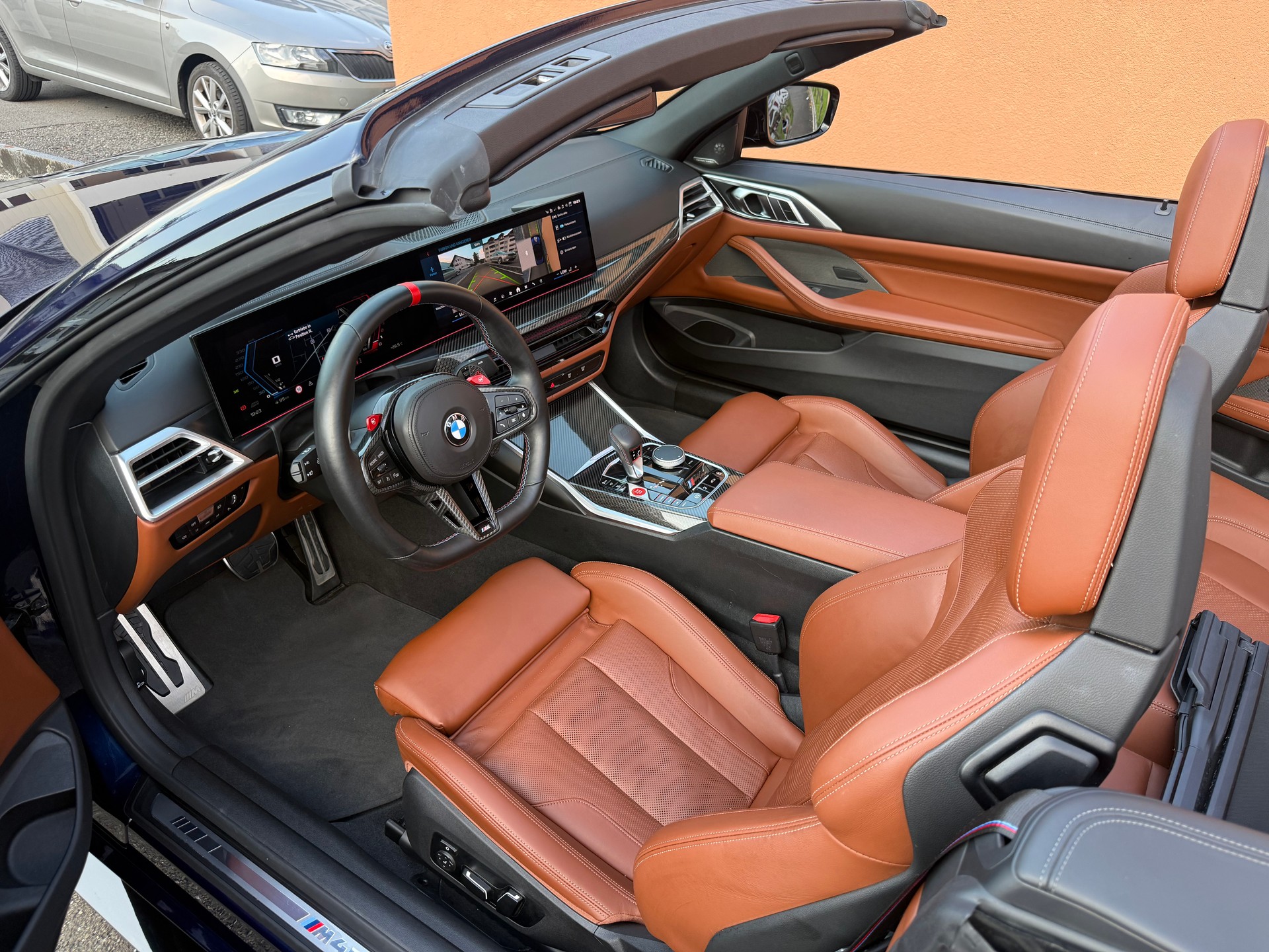 BMW M4 Cabrio Competition M xDrive-image-11