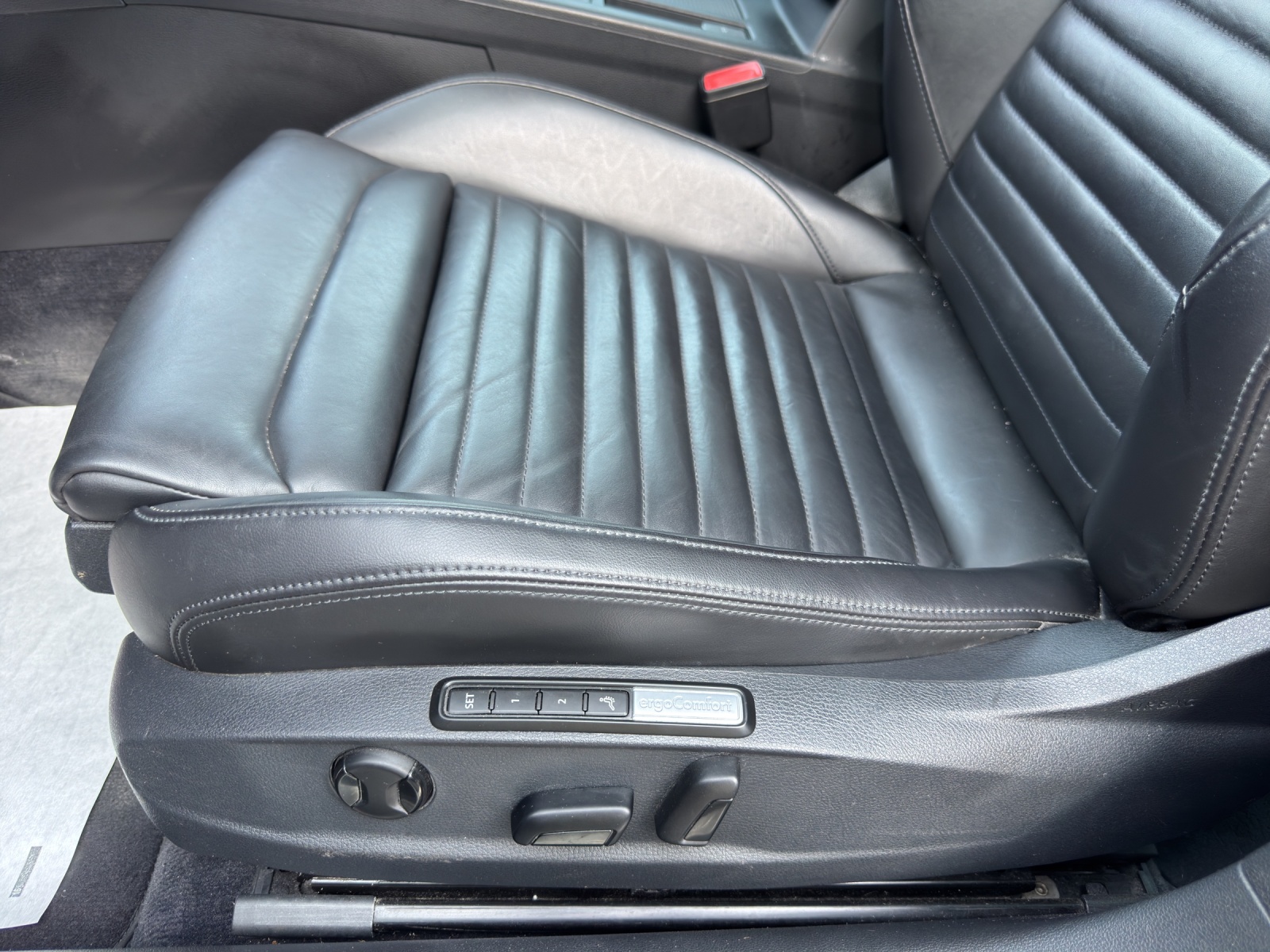 VW Passat Variant 2.0 TDI SCR BMT Highline 4Motion-image-14