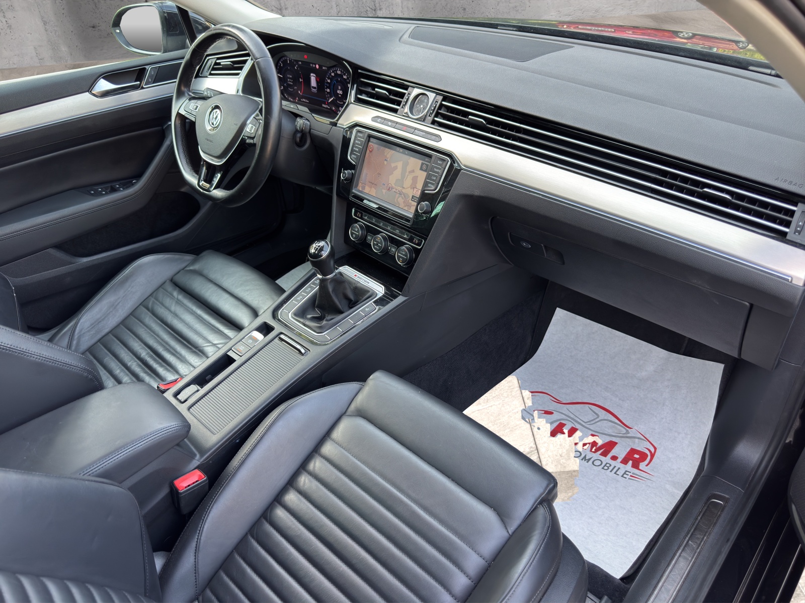 VW Passat Variant 2.0 TDI SCR BMT Highline 4Motion-image-10