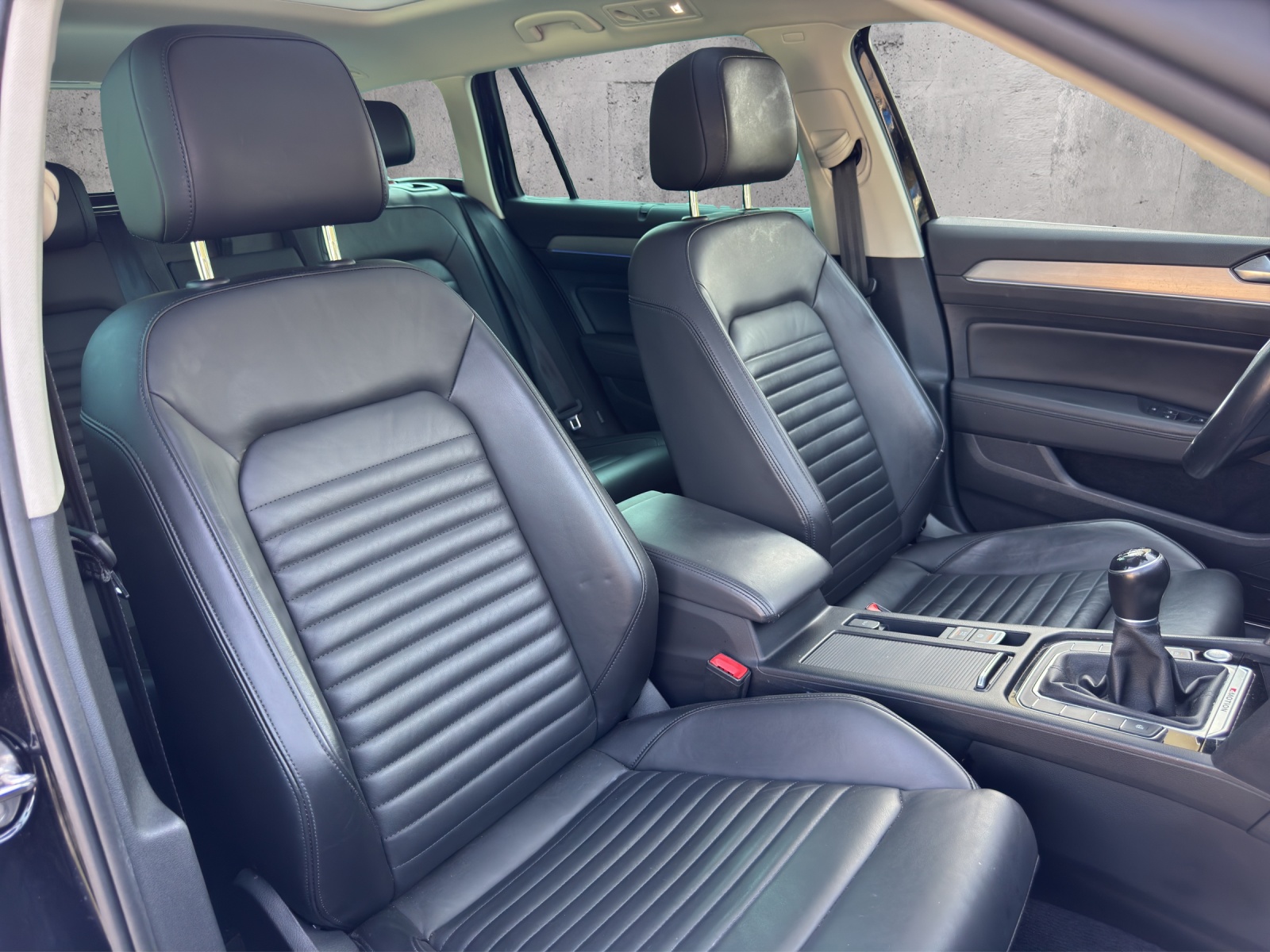 VW Passat Variant 2.0 TDI SCR BMT Highline 4Motion-image-13