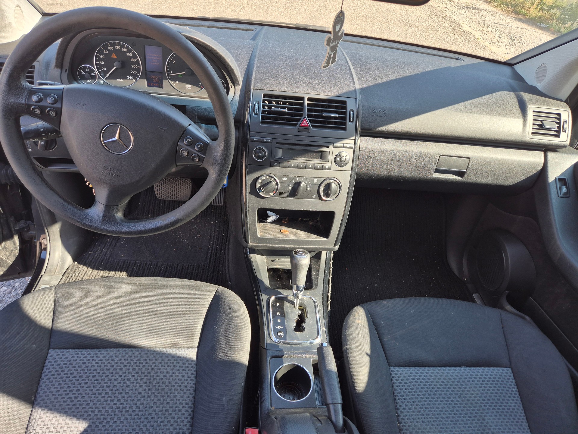 MERCEDES-BENZ A 150 Elégance Edition A-image-9