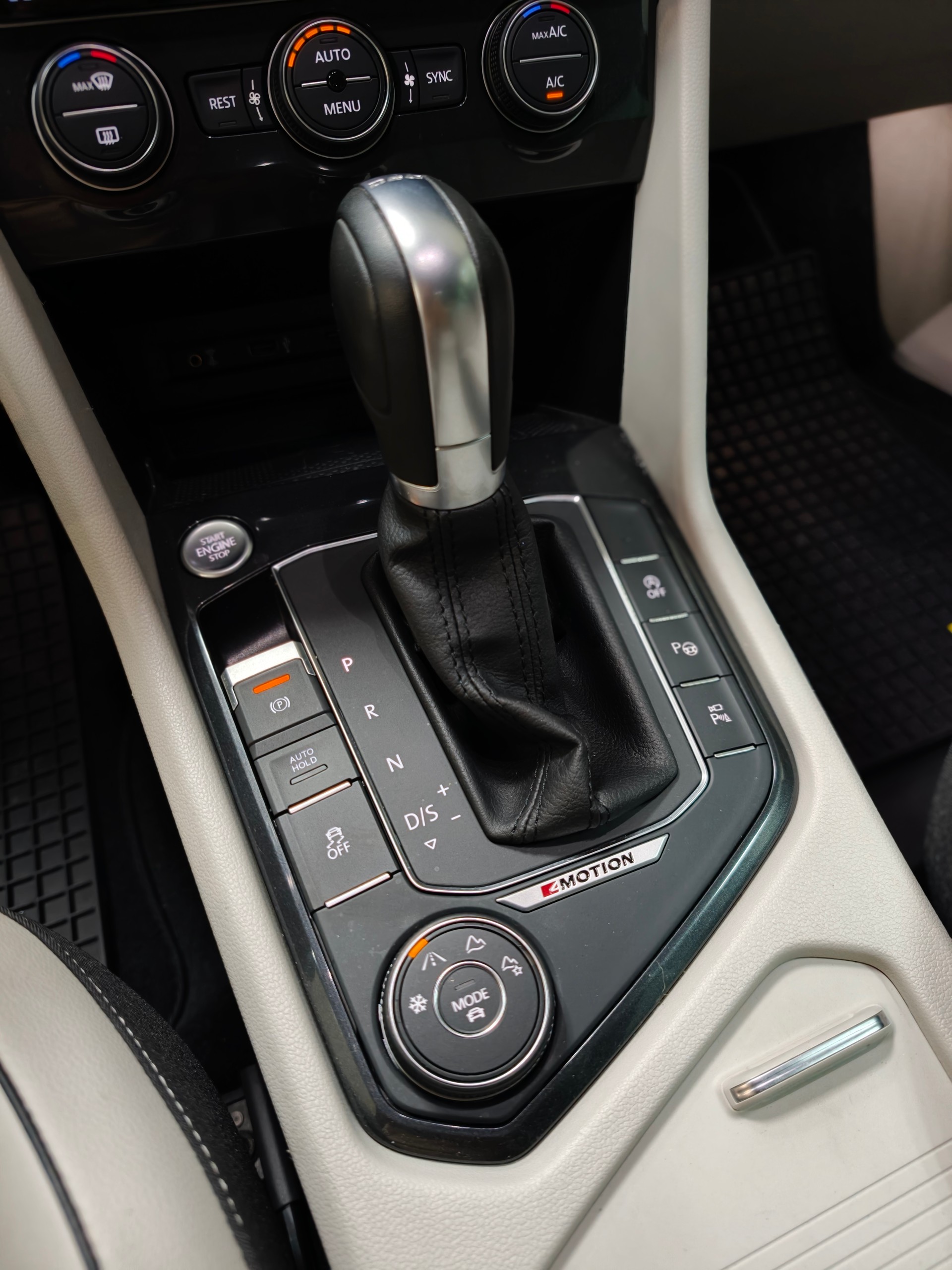 VW Tiguan 2.0 TDI R-Line DSG 4Motion-image-13