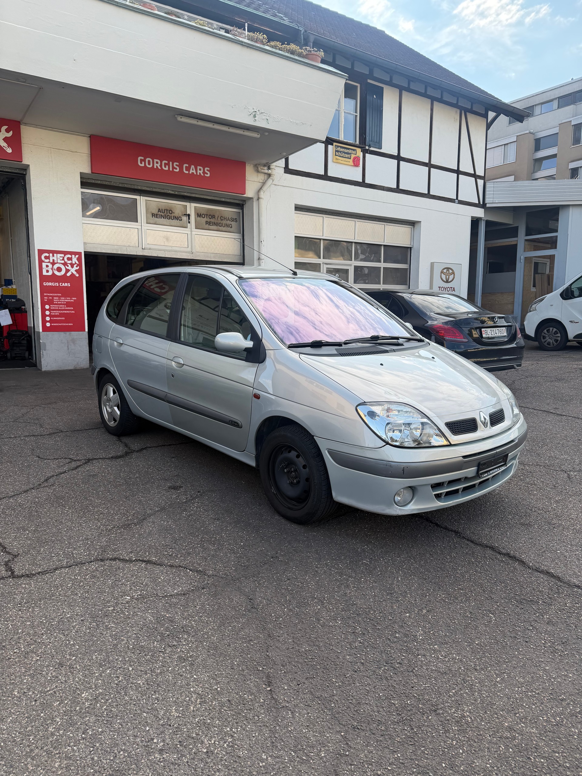 RENAULT Scénic 2.0 16V Fairway-image-1
