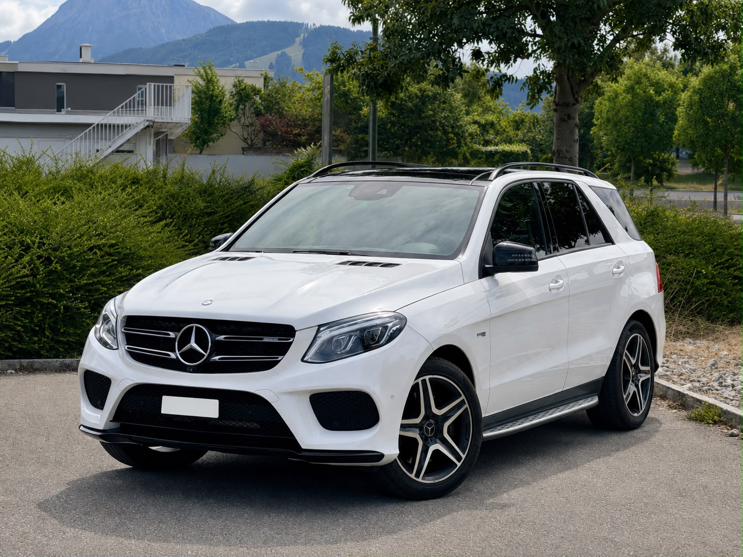 MERCEDES-BENZ GLE 43 AMG-image-2