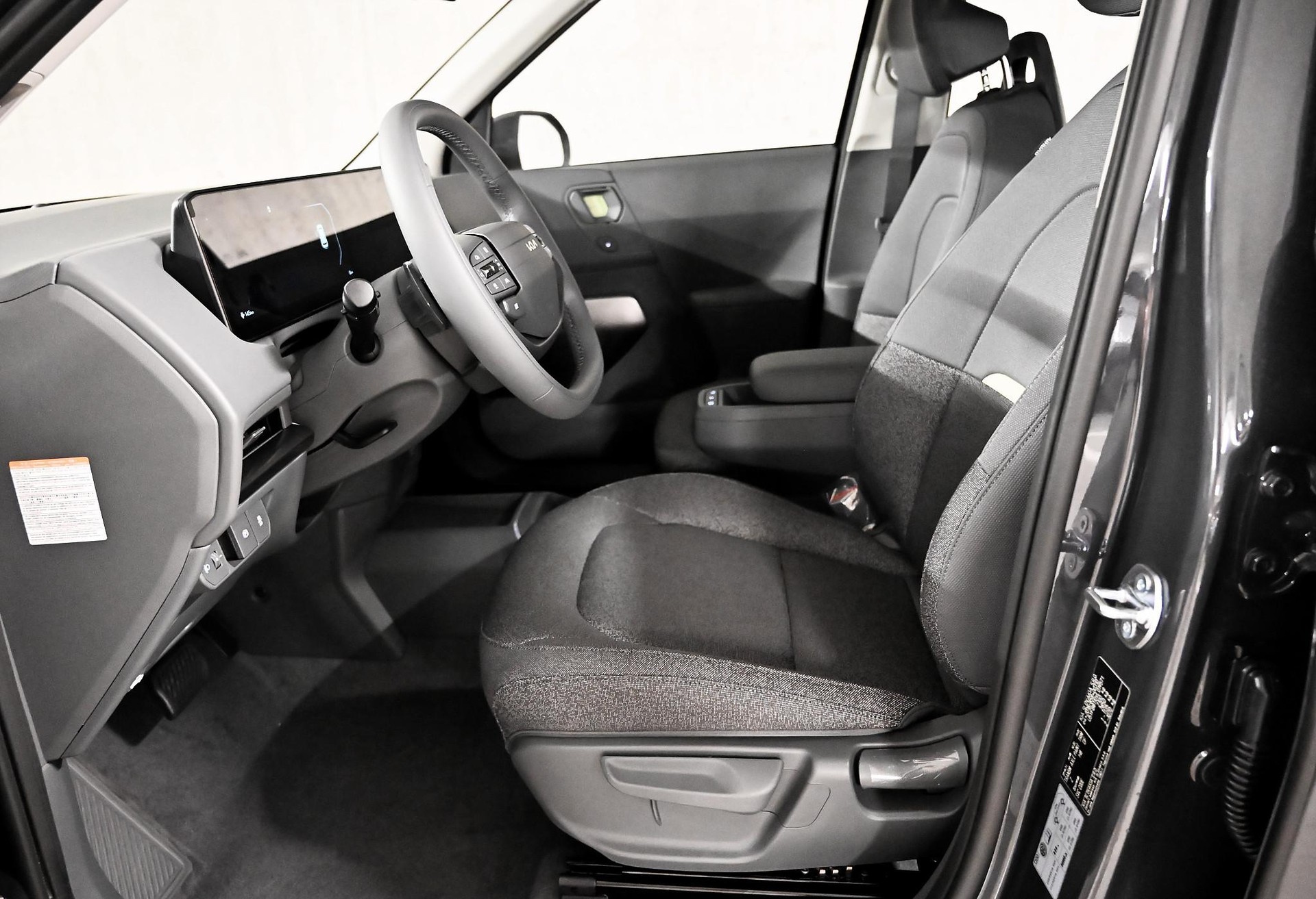 KIA EV2 61 kWh Air-showroom-element-1
