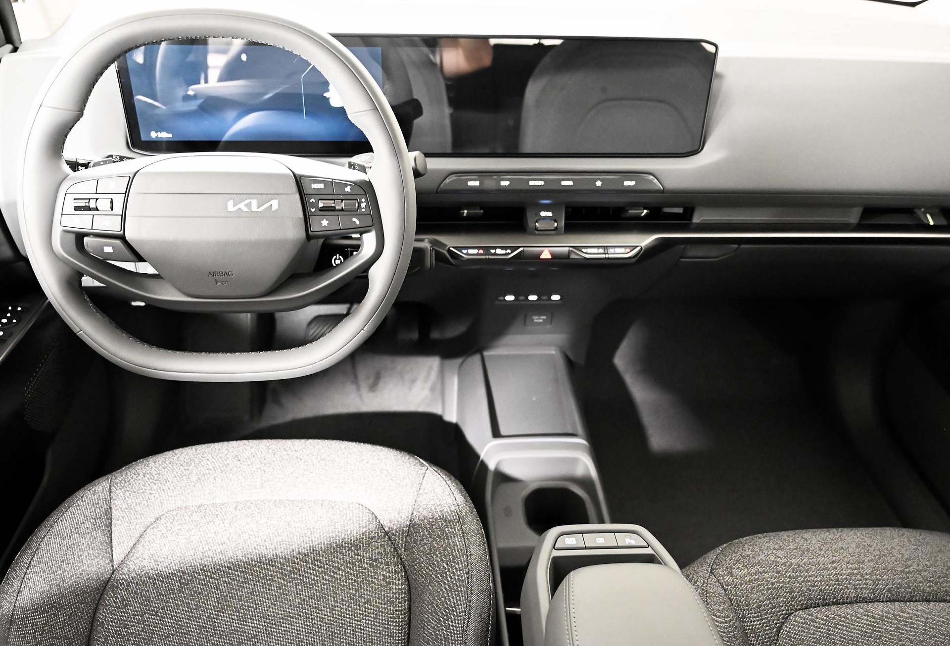 KIA EV2 61 kWh Air-showroom-element-3