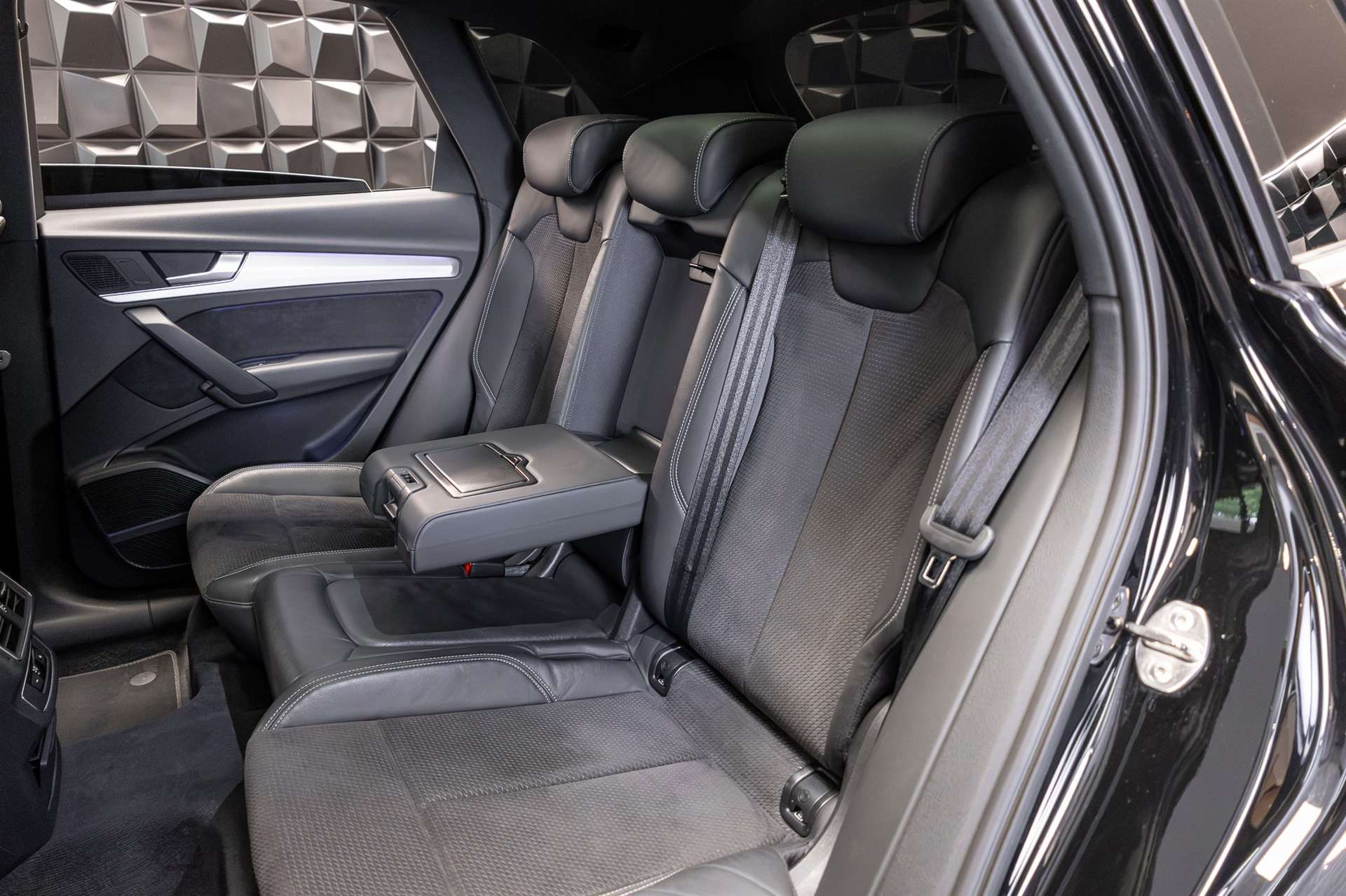 AUDI Q5 2.0 TFSI S-Line sport quattro S-tronic-image-28
