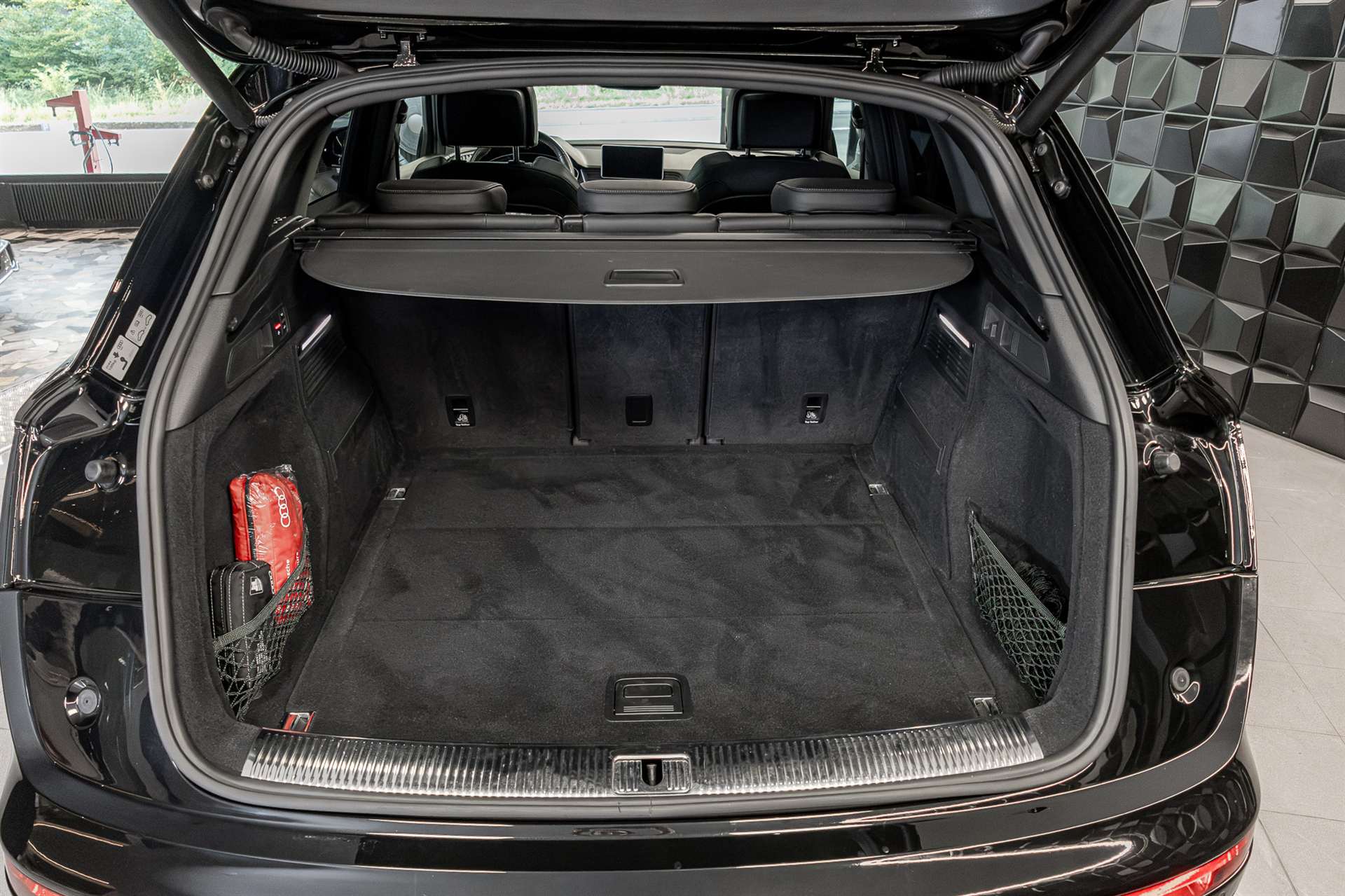 AUDI Q5 2.0 TFSI S-Line sport quattro S-tronic-image-29