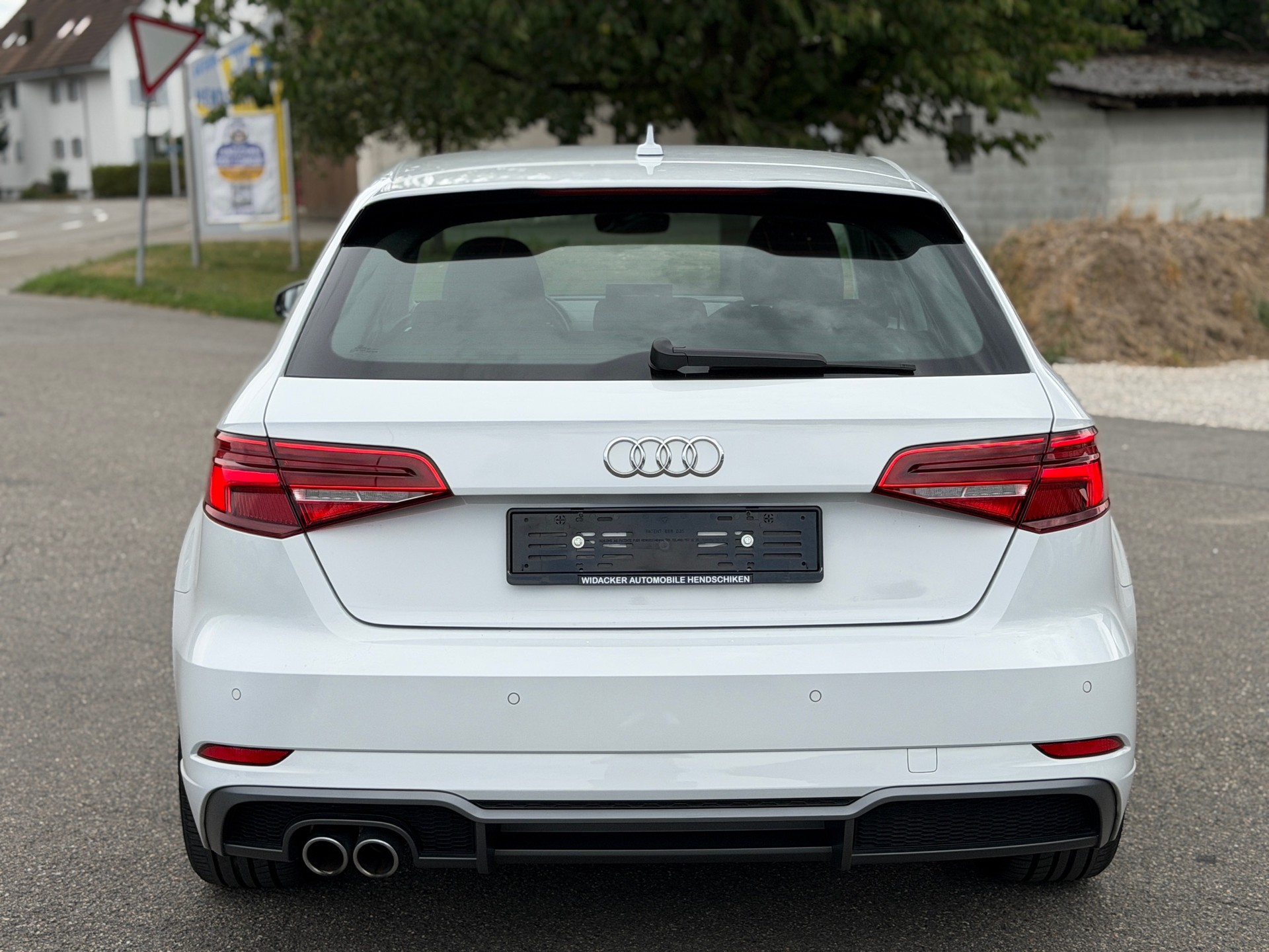 AUDI A3 Sportback 2.0 TDI Design S-tronic quattro-image-4