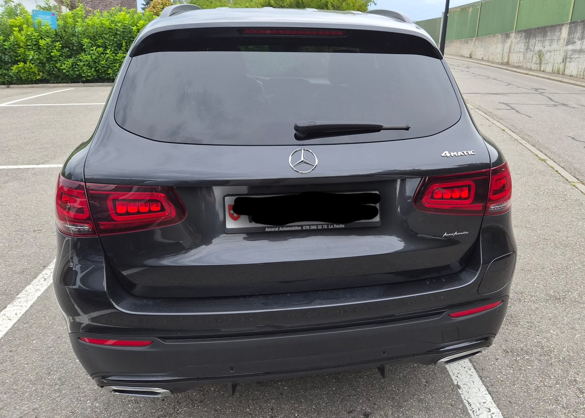 MERCEDES-BENZ GLC 300 e AMG Line 4m-image-3