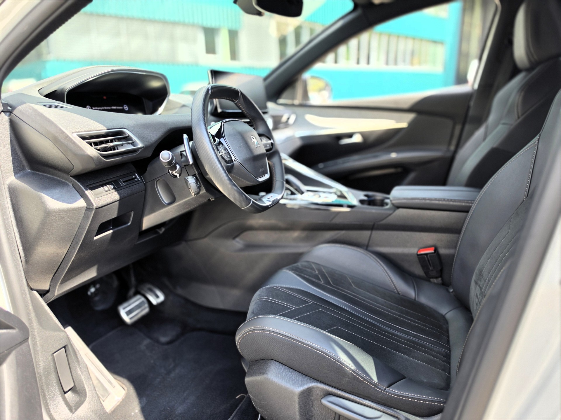 PEUGEOT 3008 1.5 BlueHDi GT Pack EAT8-image-9