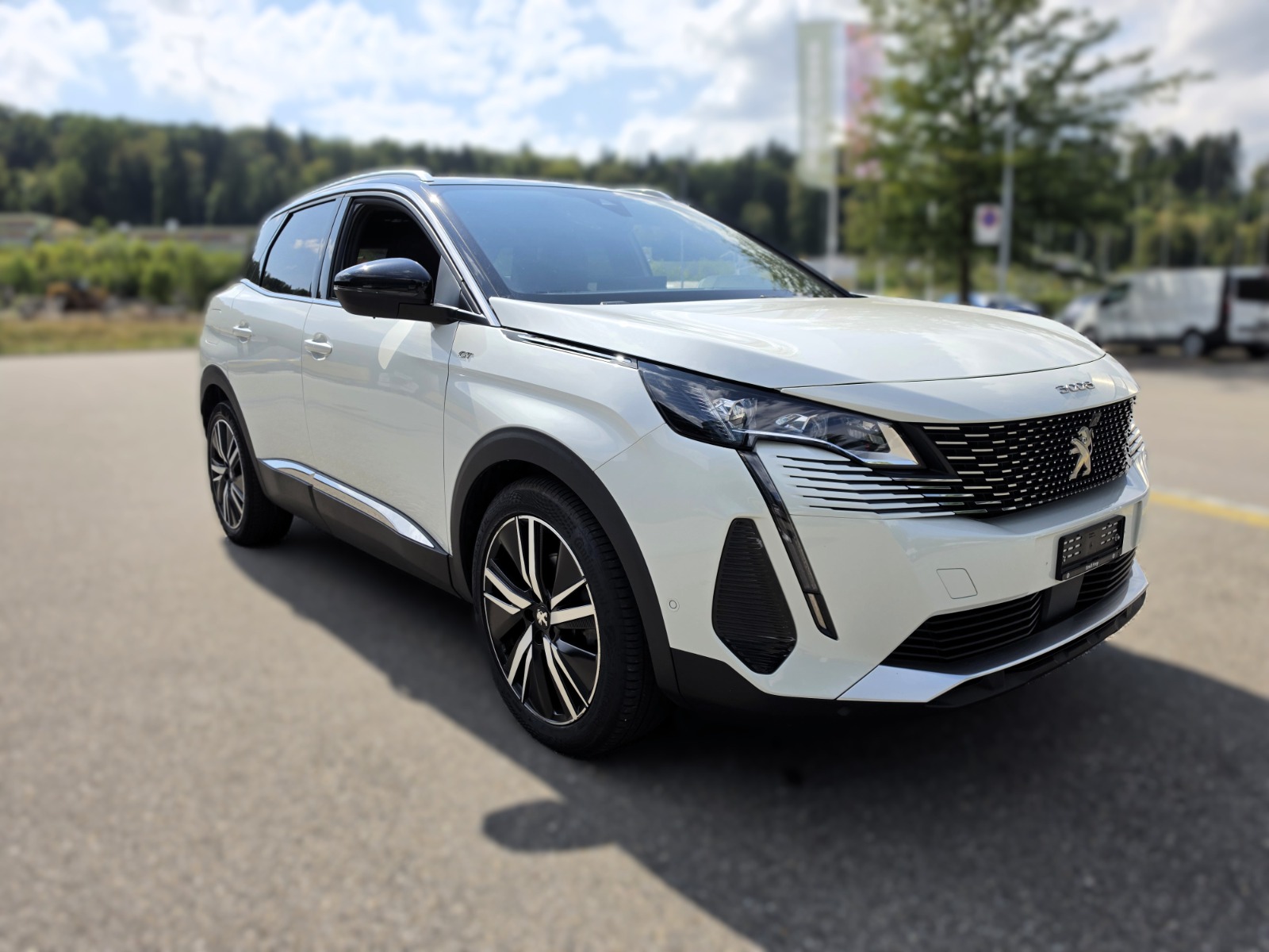 PEUGEOT 3008 1.5 BlueHDi GT Pack EAT8-image-6