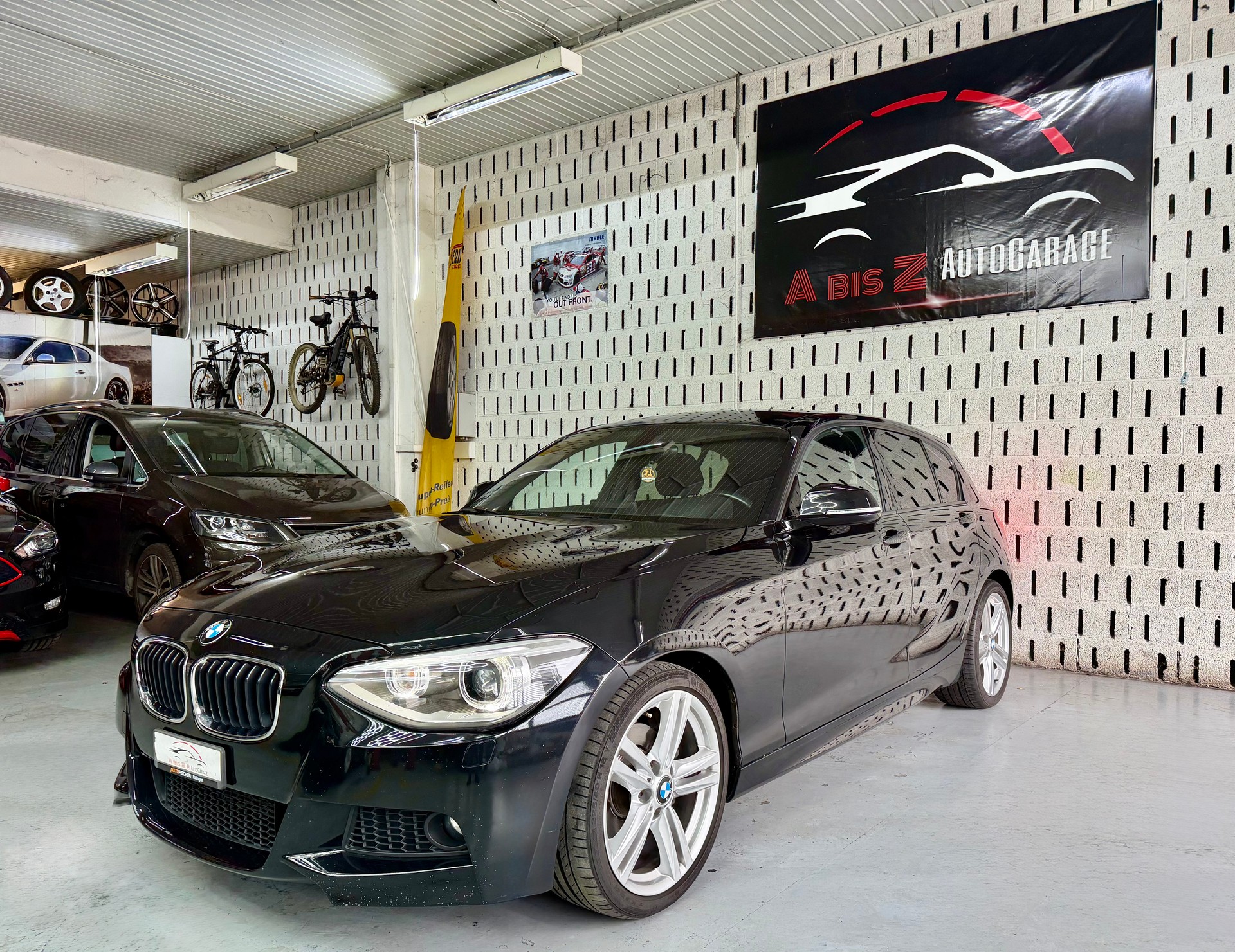 BMW 118i Sport Line Steptronic-image-0