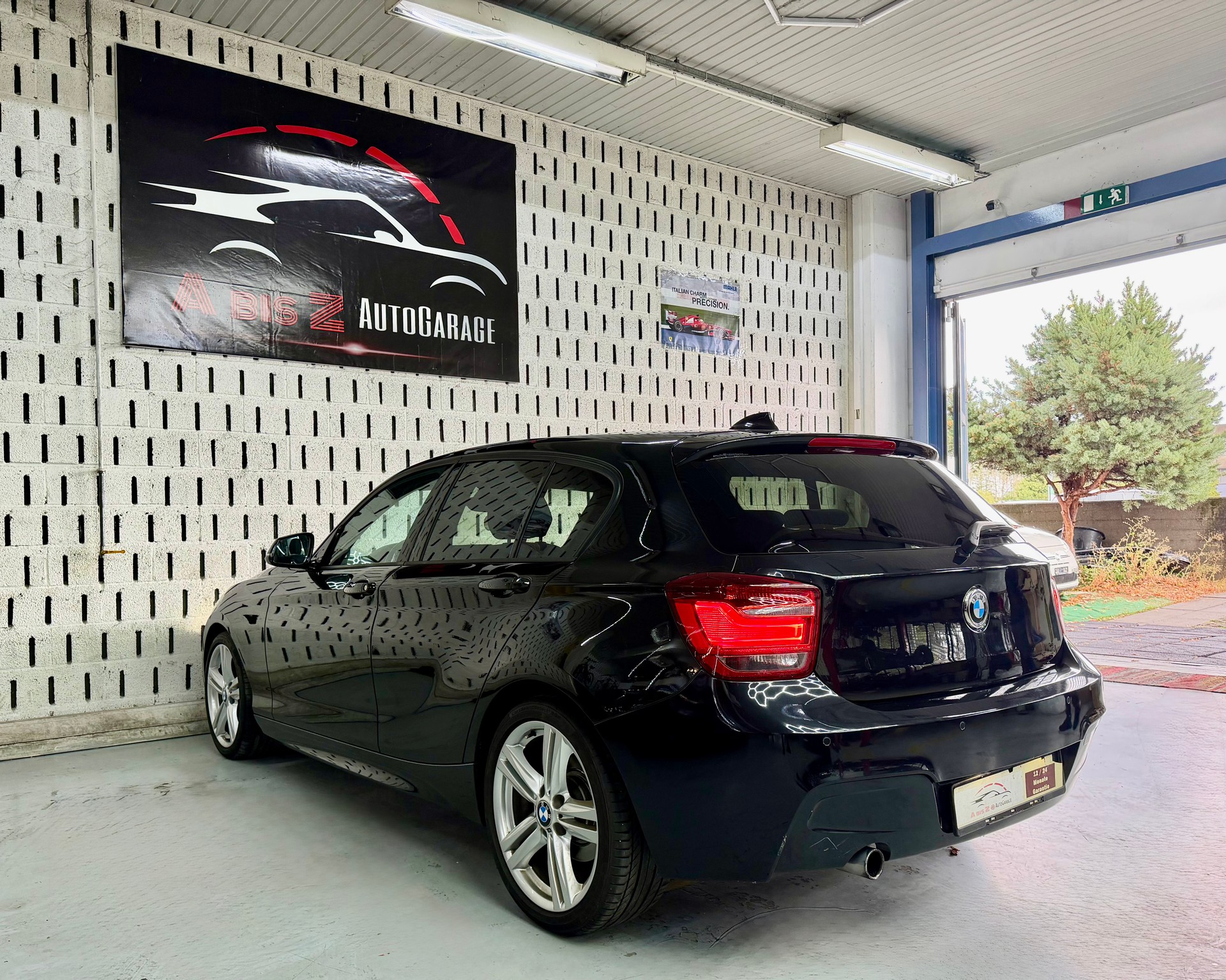 BMW 118i Sport Line Steptronic-image-13