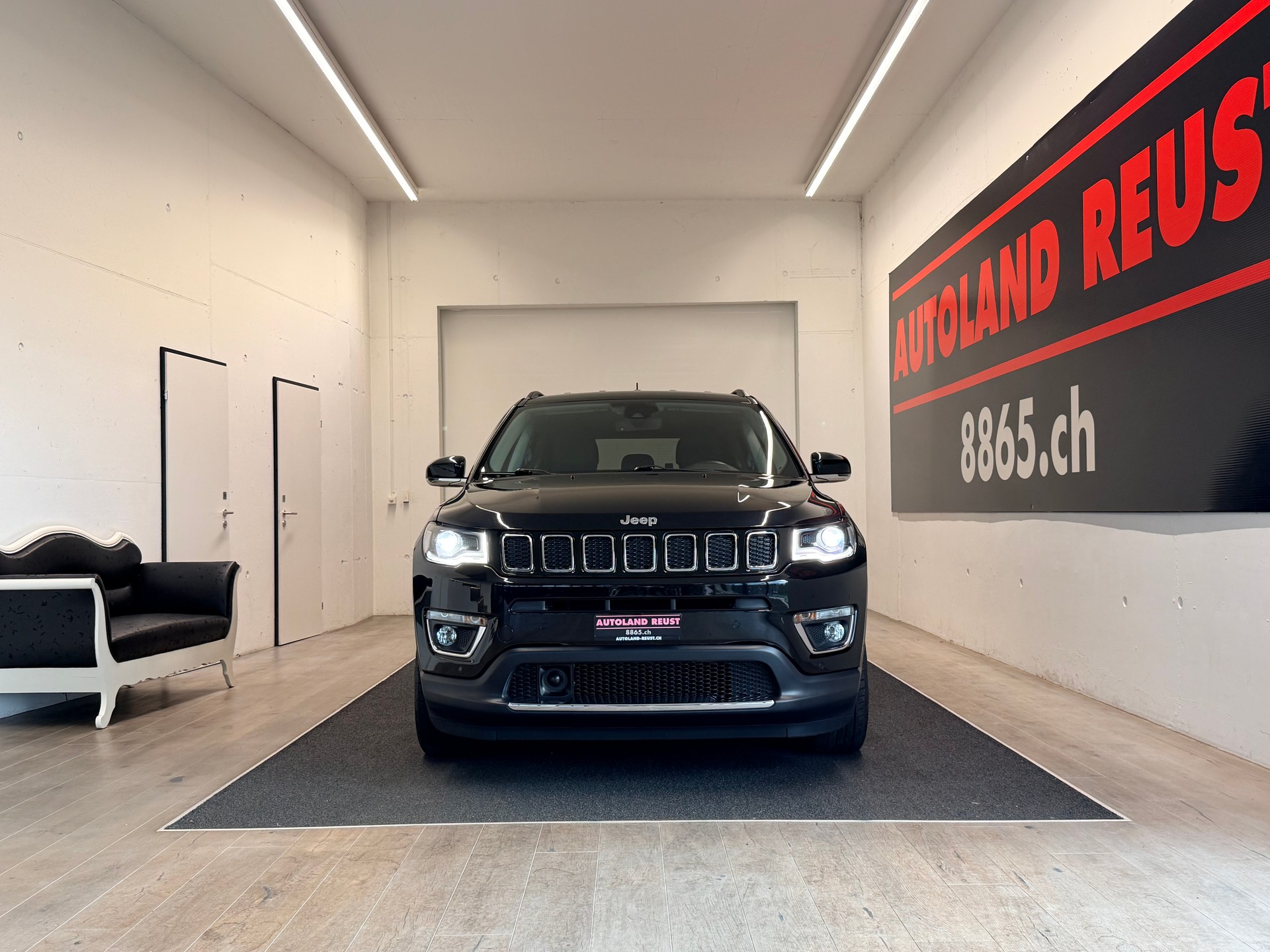 JEEP Compass 1.4 Turbo Limited AWD 9ATX-showroom-element-1