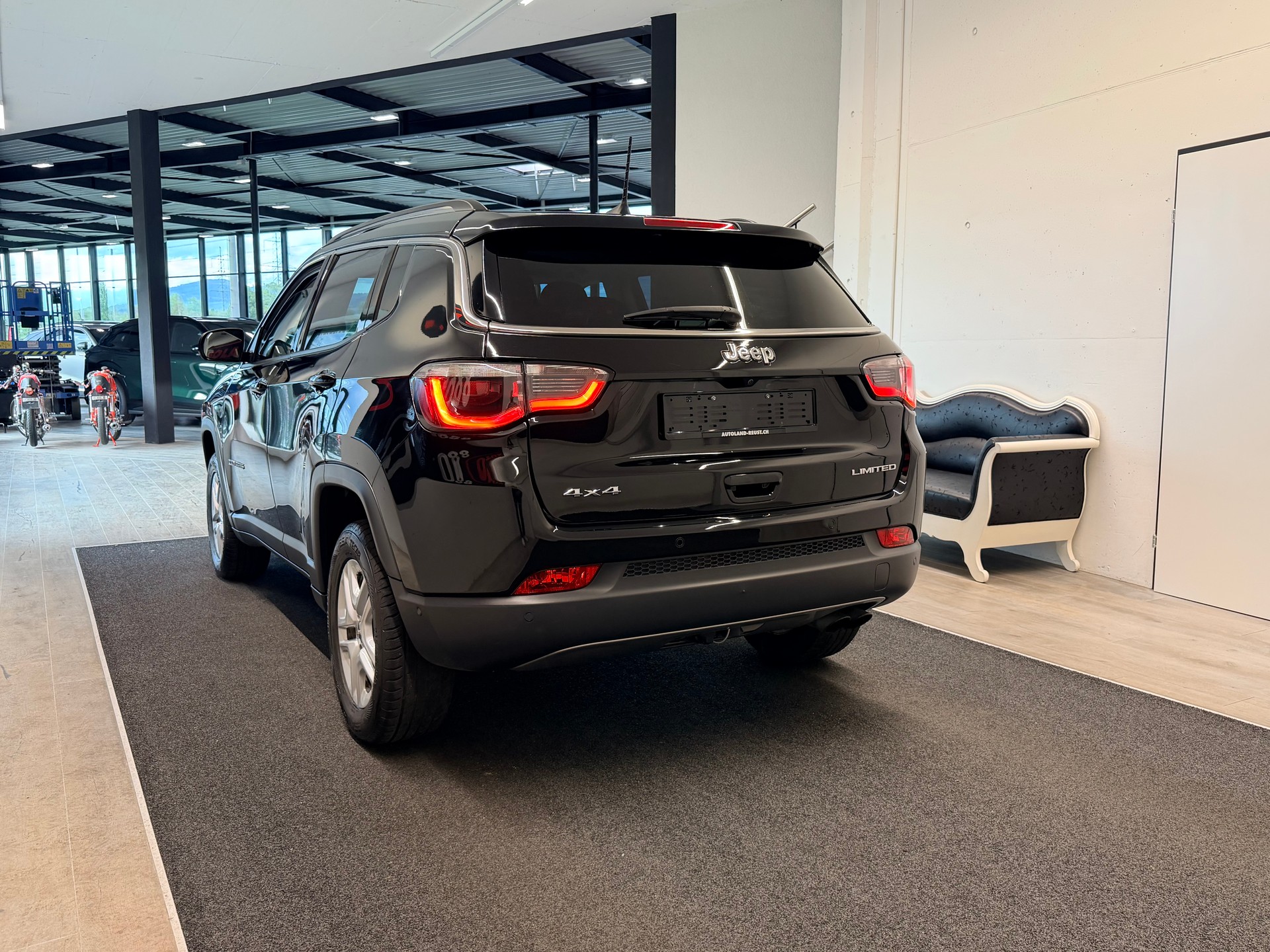 JEEP Compass 1.4 Turbo Limited AWD 9ATX-image-6