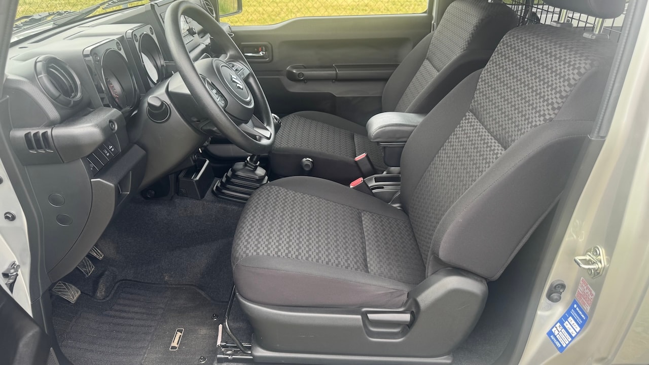 SUZUKI JIMNY 1.5 COMPACT+ 4x4 | 2 PLATZER | MANUEL-image-14