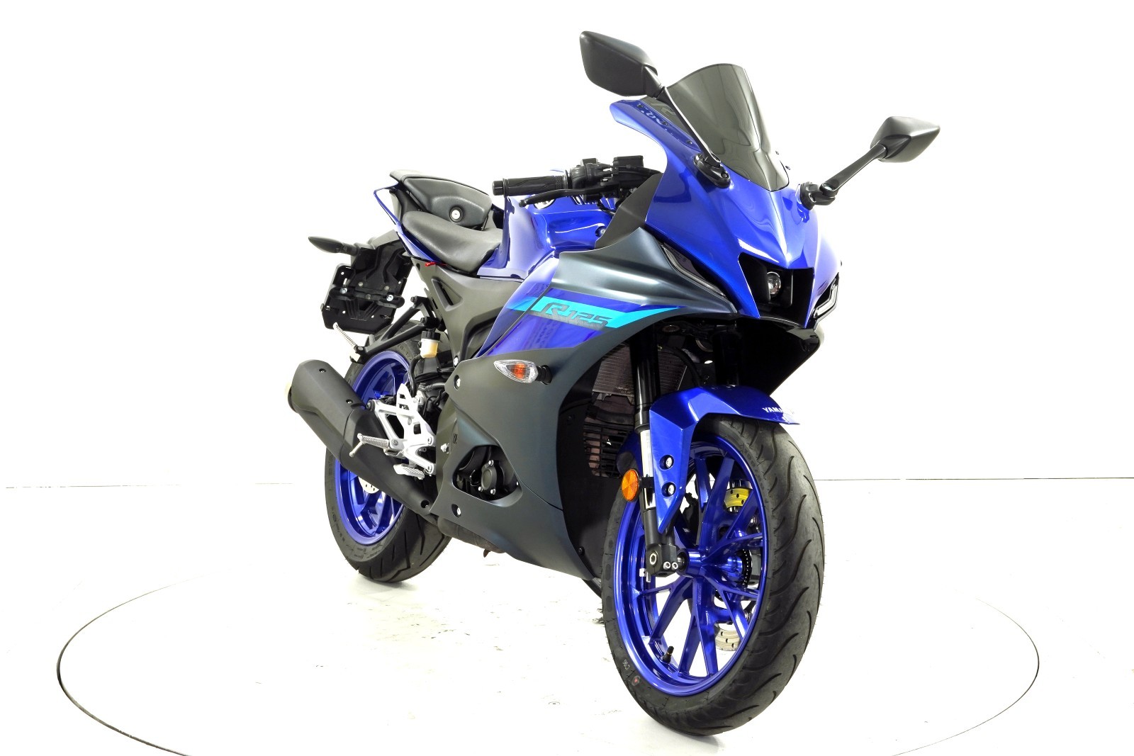 YAMAHA YZF-R125 ABS-showroom-element-1