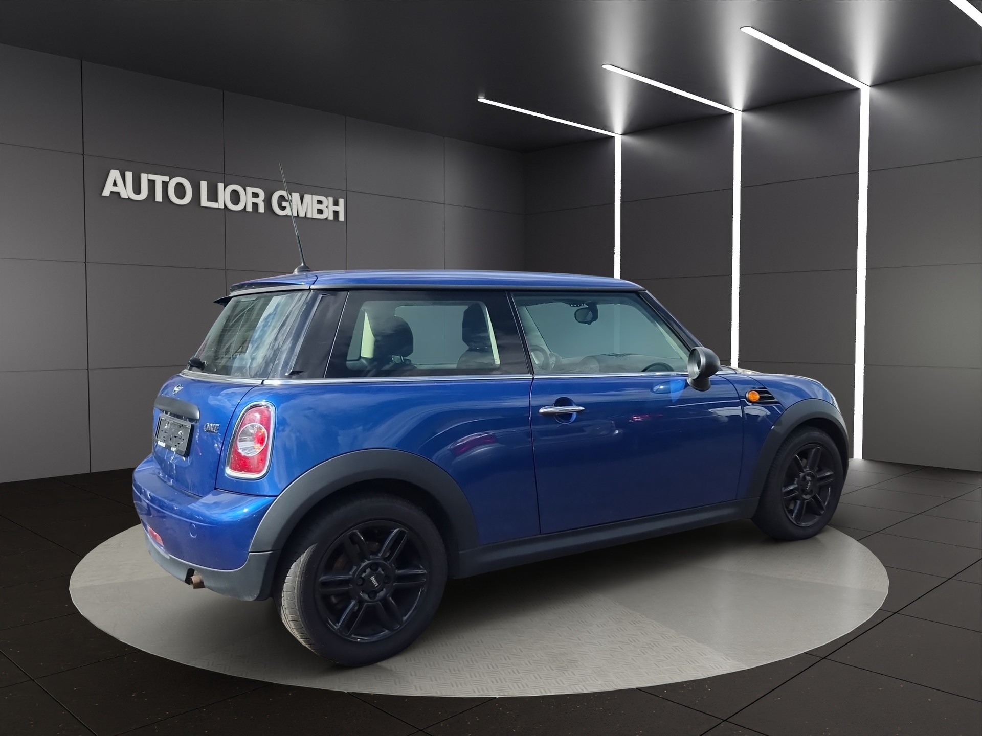 MINI One-image-3