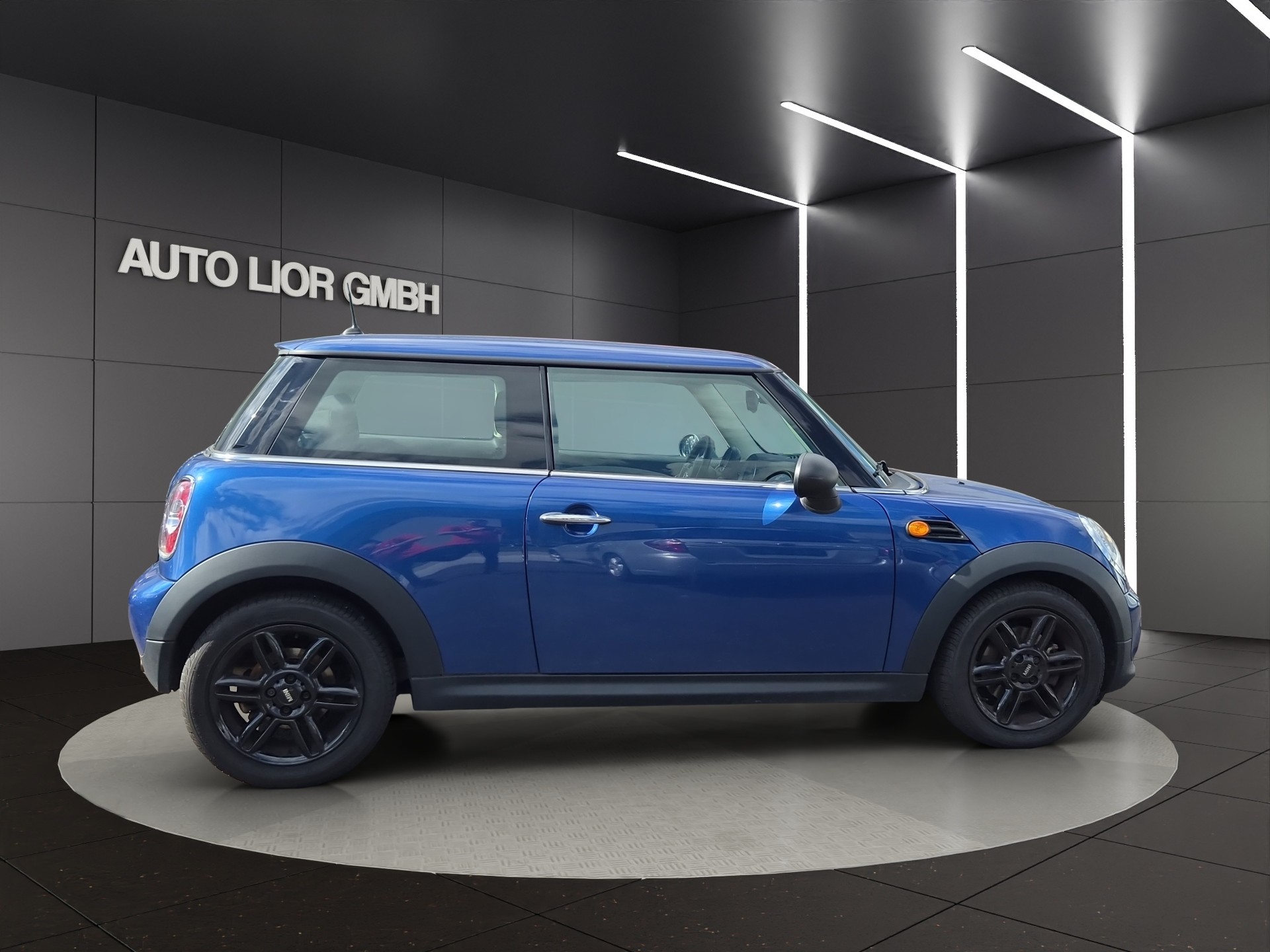 MINI One-image-2