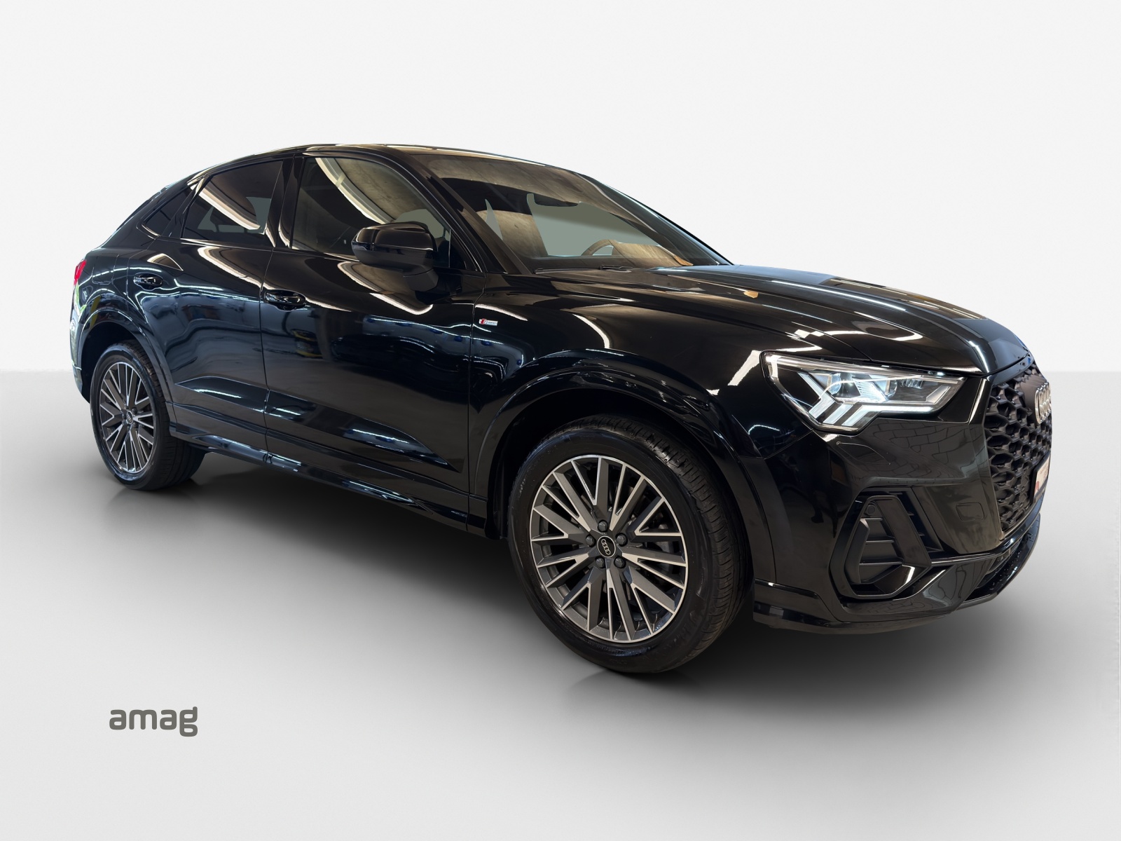 AUDI Q3 Sportback 45 TFSI e S line S-tronic-image-5