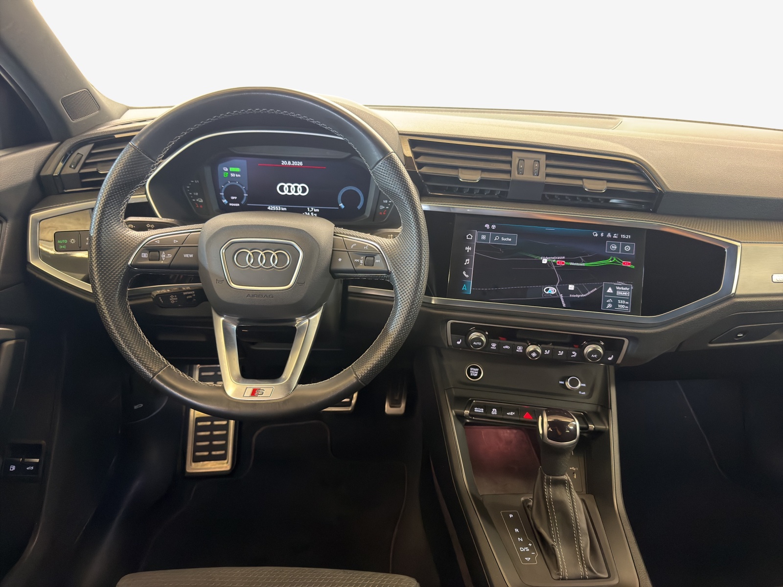 AUDI Q3 Sportback 45 TFSI e S line S-tronic-image-8