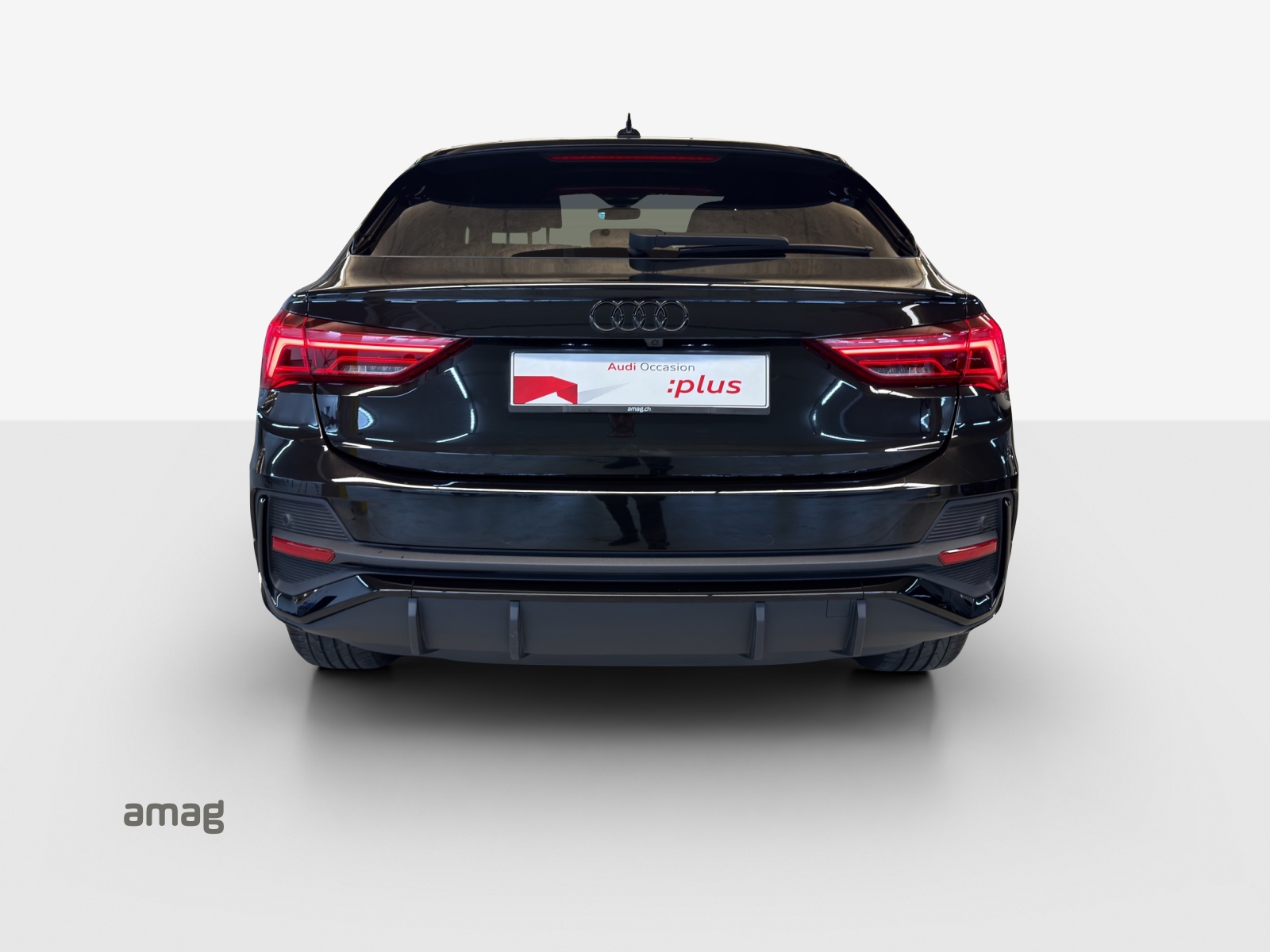AUDI Q3 Sportback 45 TFSI e S line S-tronic-image-3