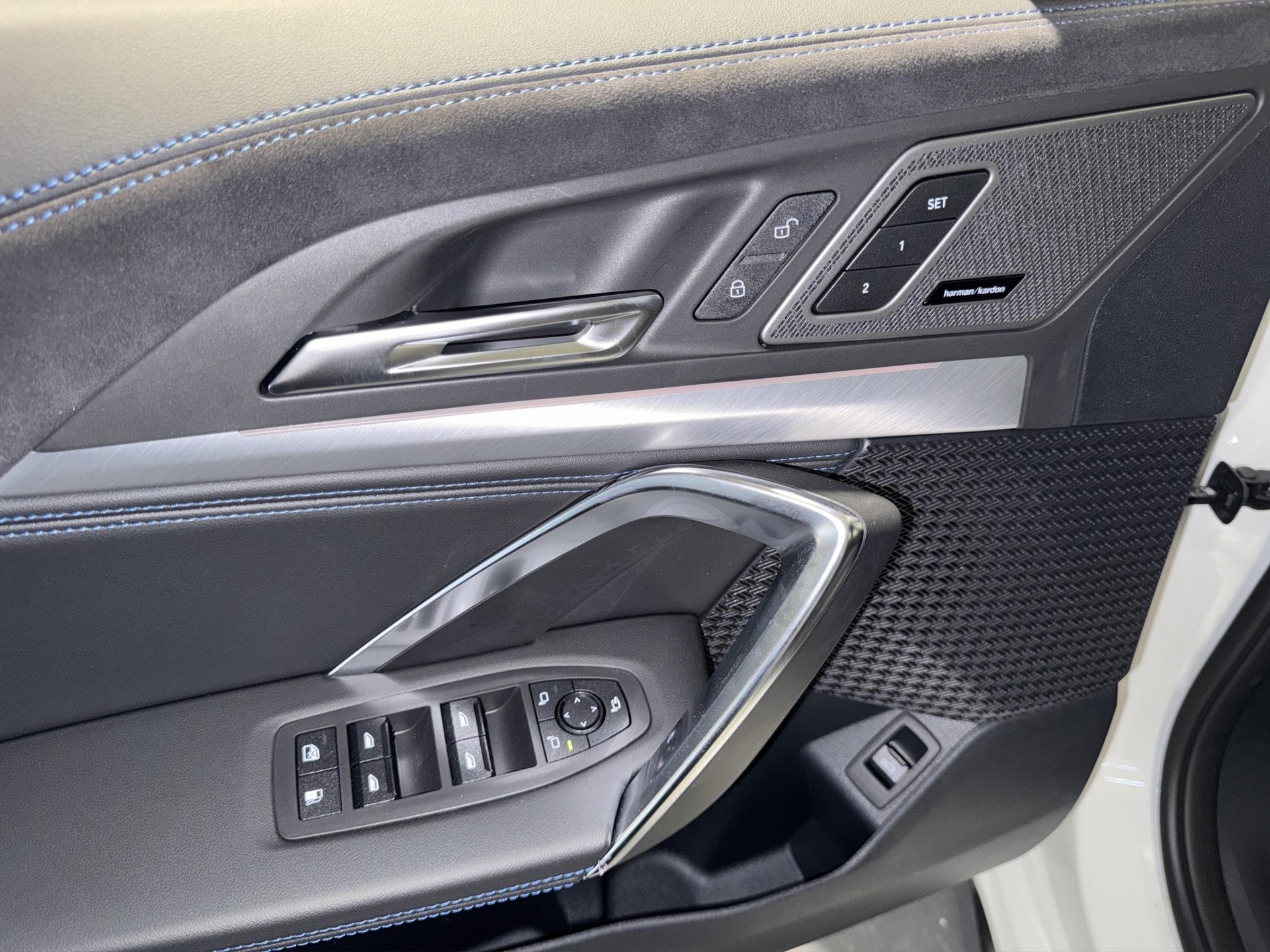 BMW X1 30e xDrive-image-11