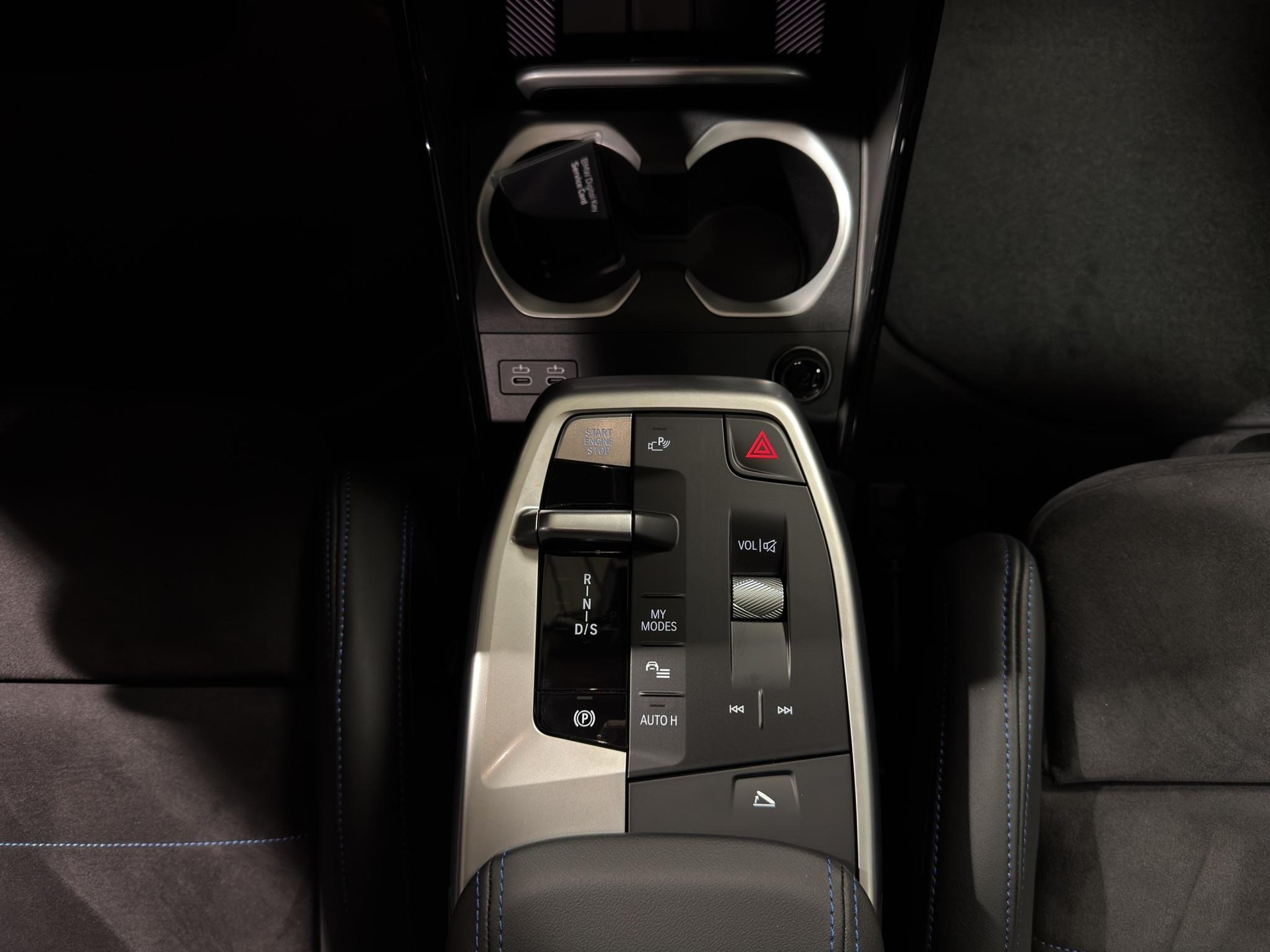 BMW X1 30e xDrive-image-10