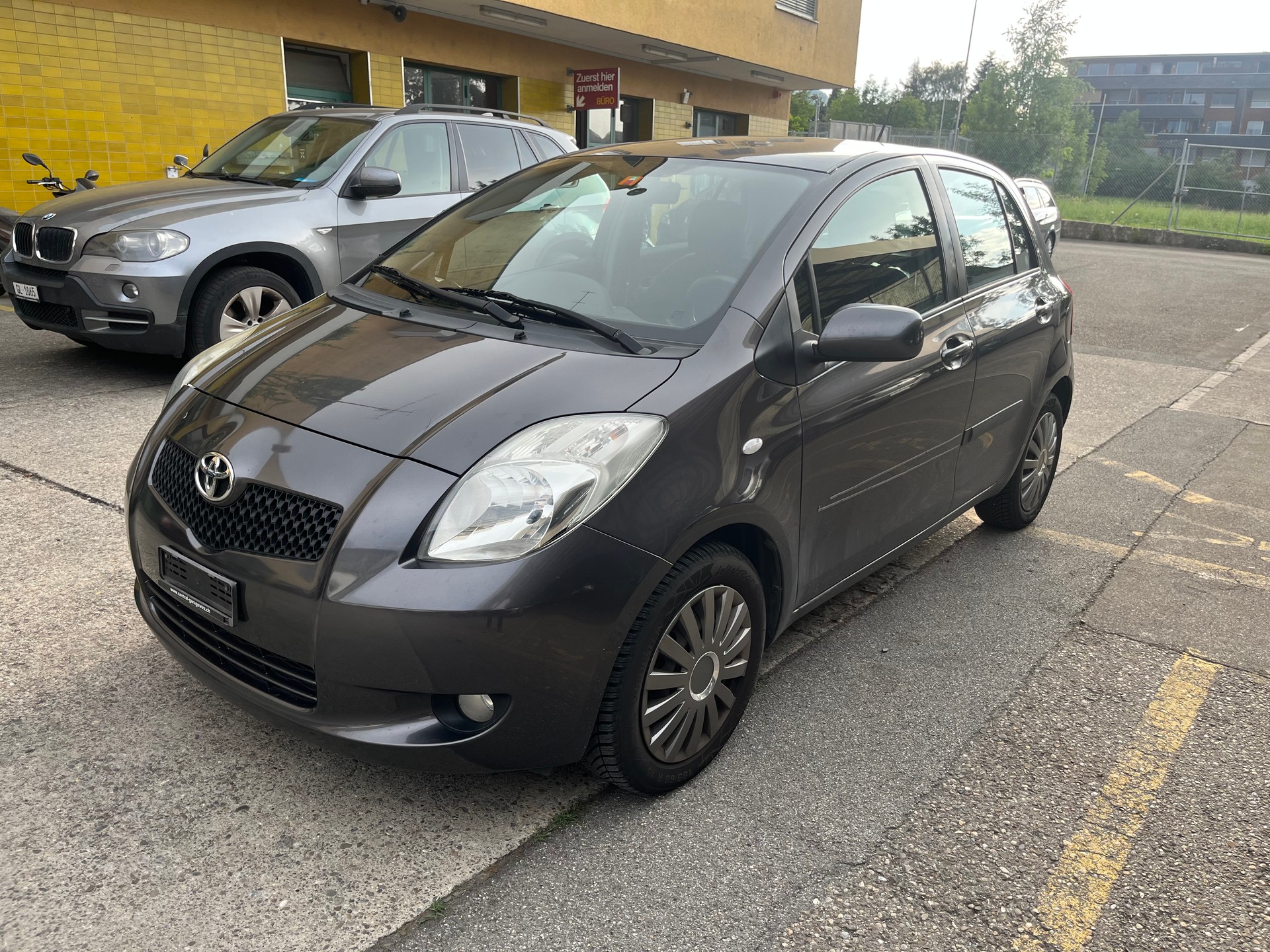 TOYOTA Yaris 1.3 Linea Luna-image-1