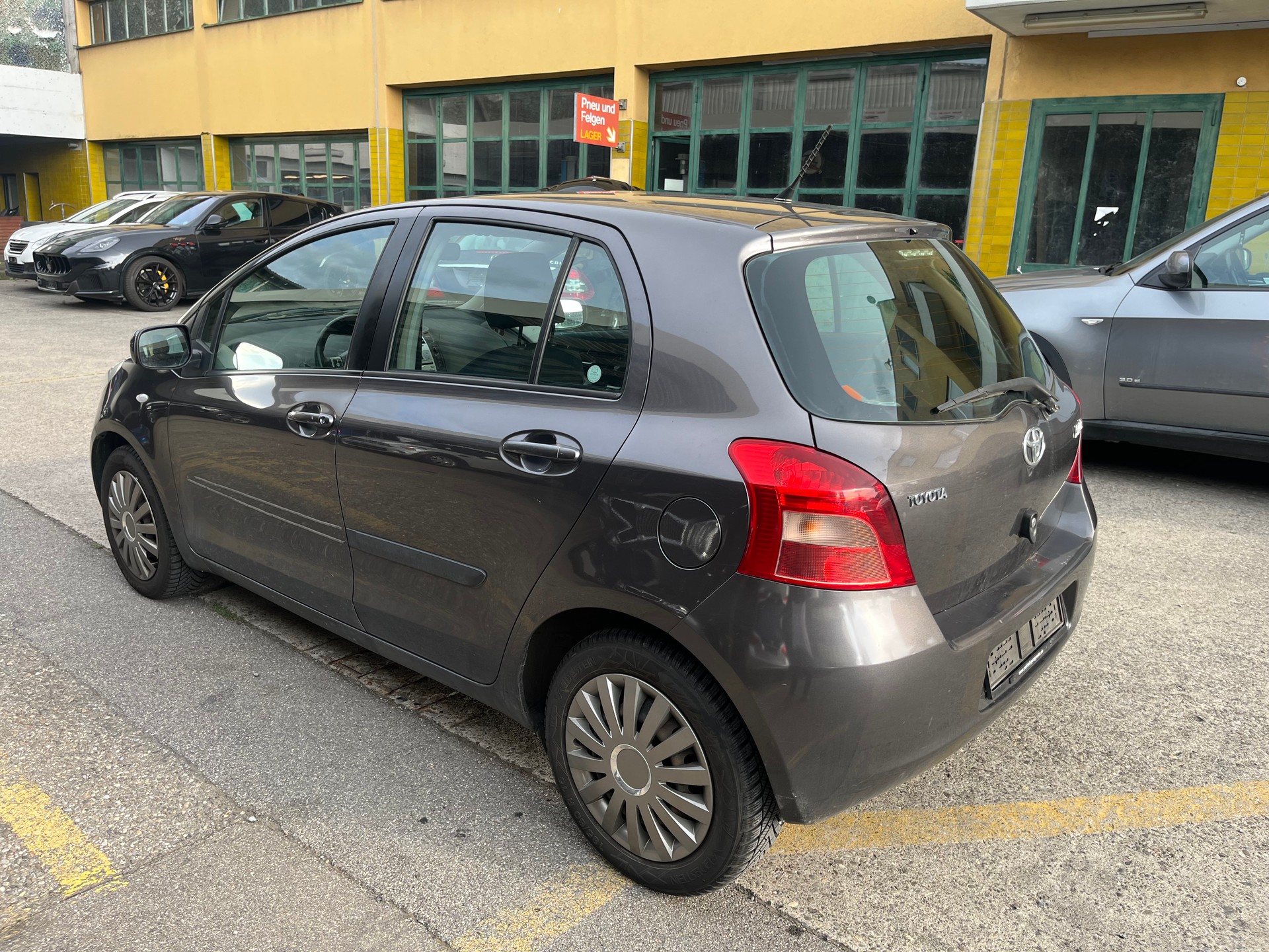 TOYOTA Yaris 1.3 Linea Luna-image-5