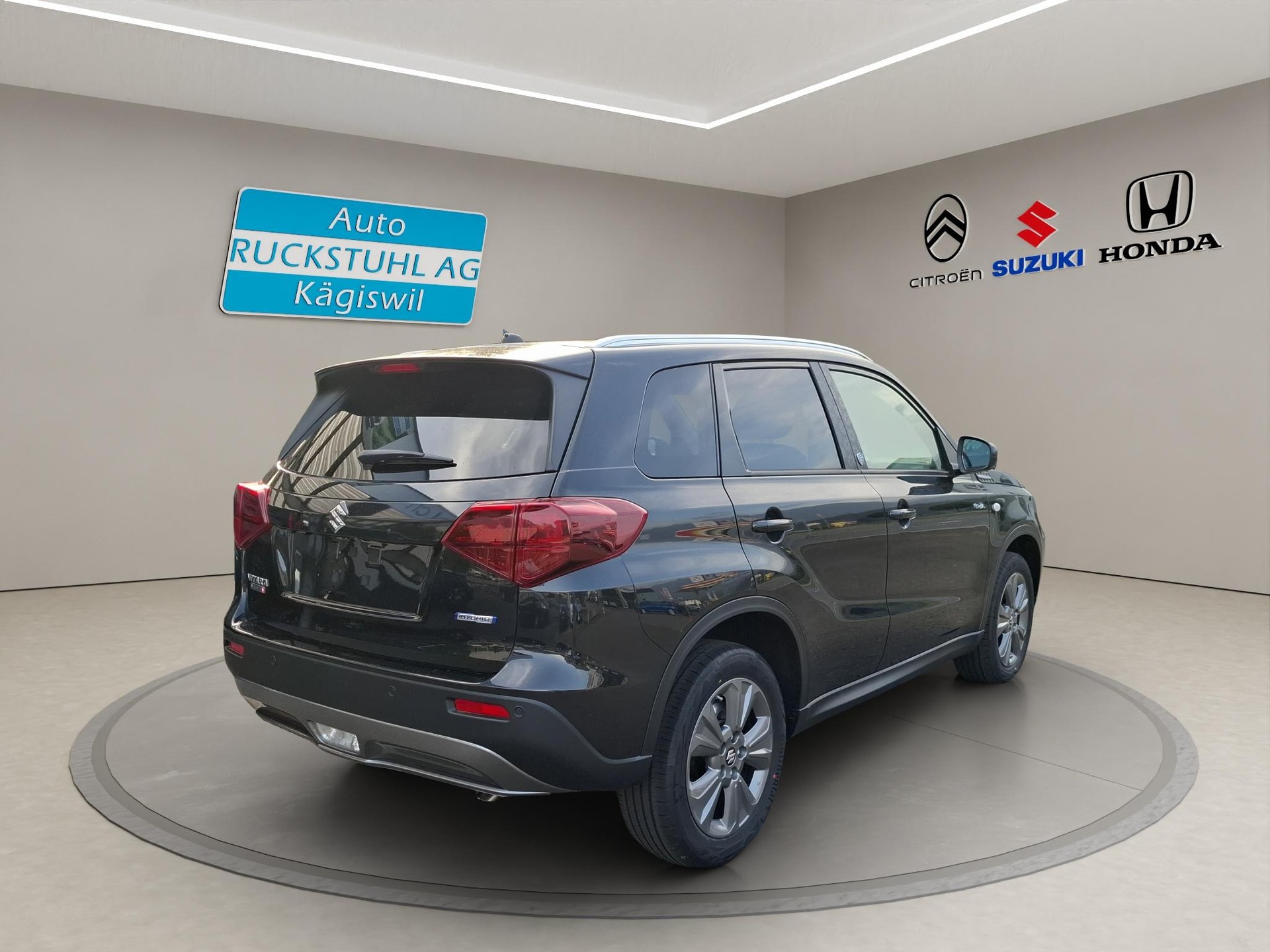 SUZUKI Vitara 1.4 T Piz Sulai Hybrid 4x4-image-3