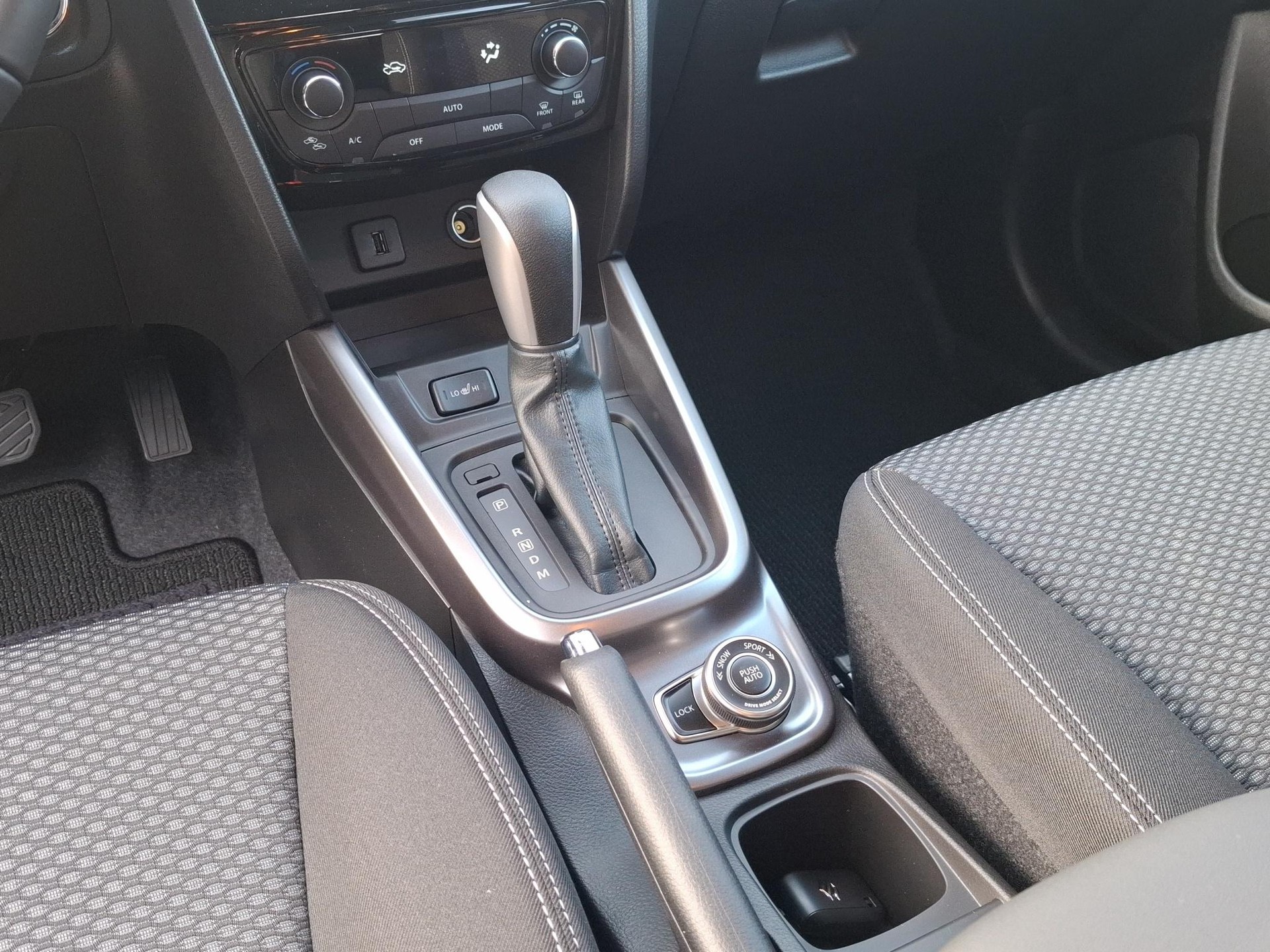 SUZUKI Vitara 1.4 T Piz Sulai Hybrid 4x4-image-9