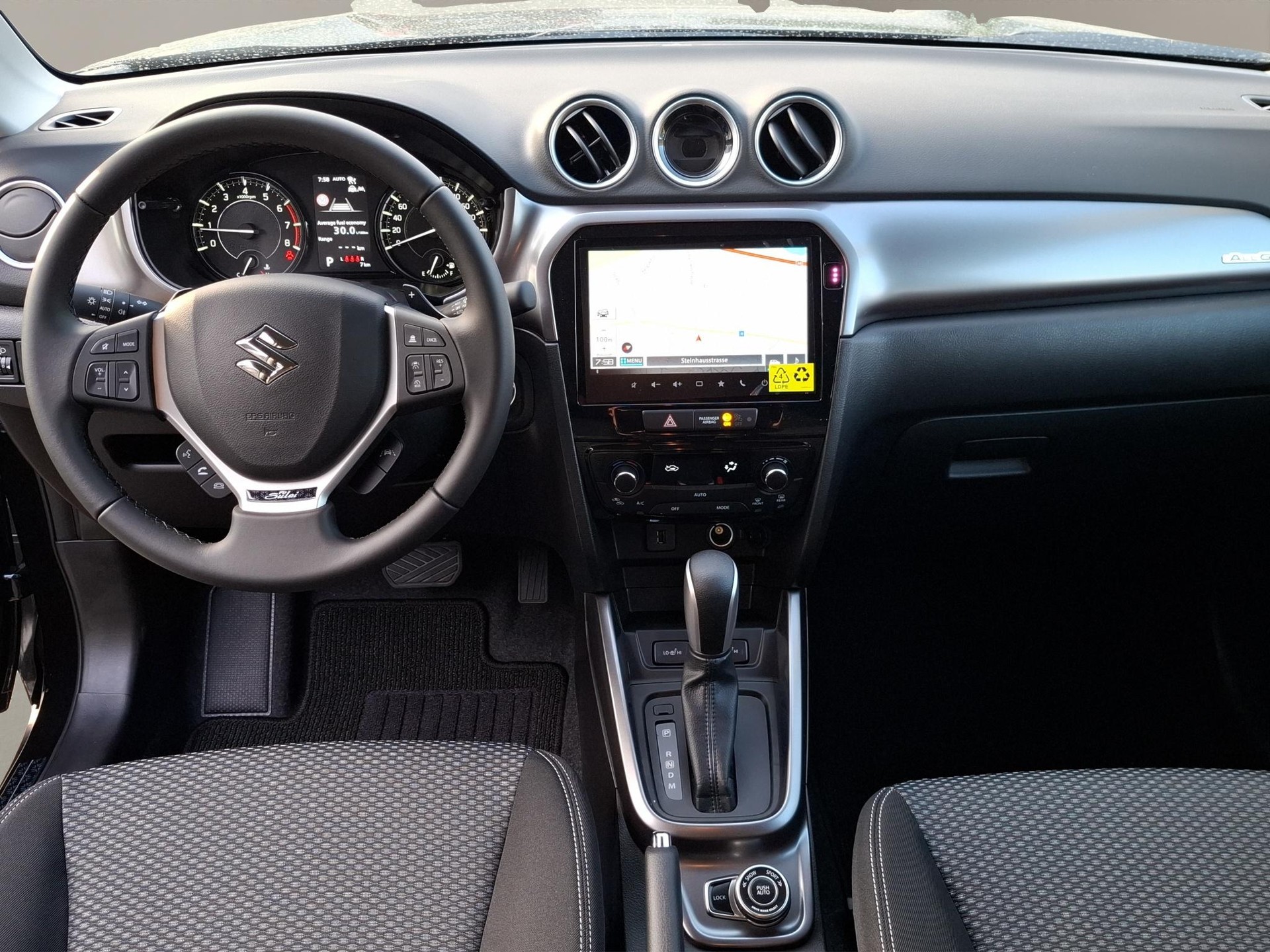 SUZUKI Vitara 1.4 T Piz Sulai Hybrid 4x4-image-8