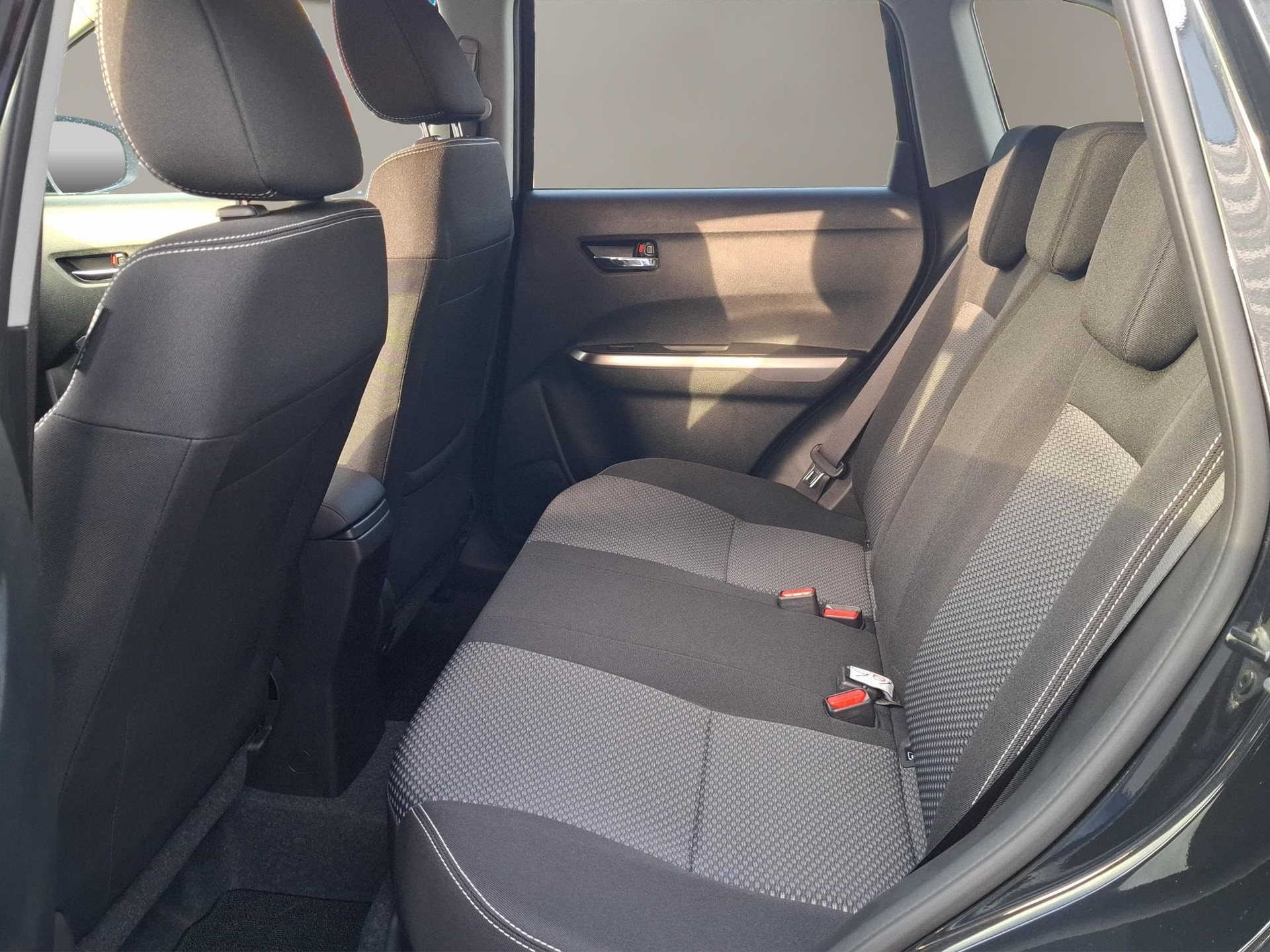SUZUKI Vitara 1.4 T Piz Sulai Hybrid 4x4-image-10