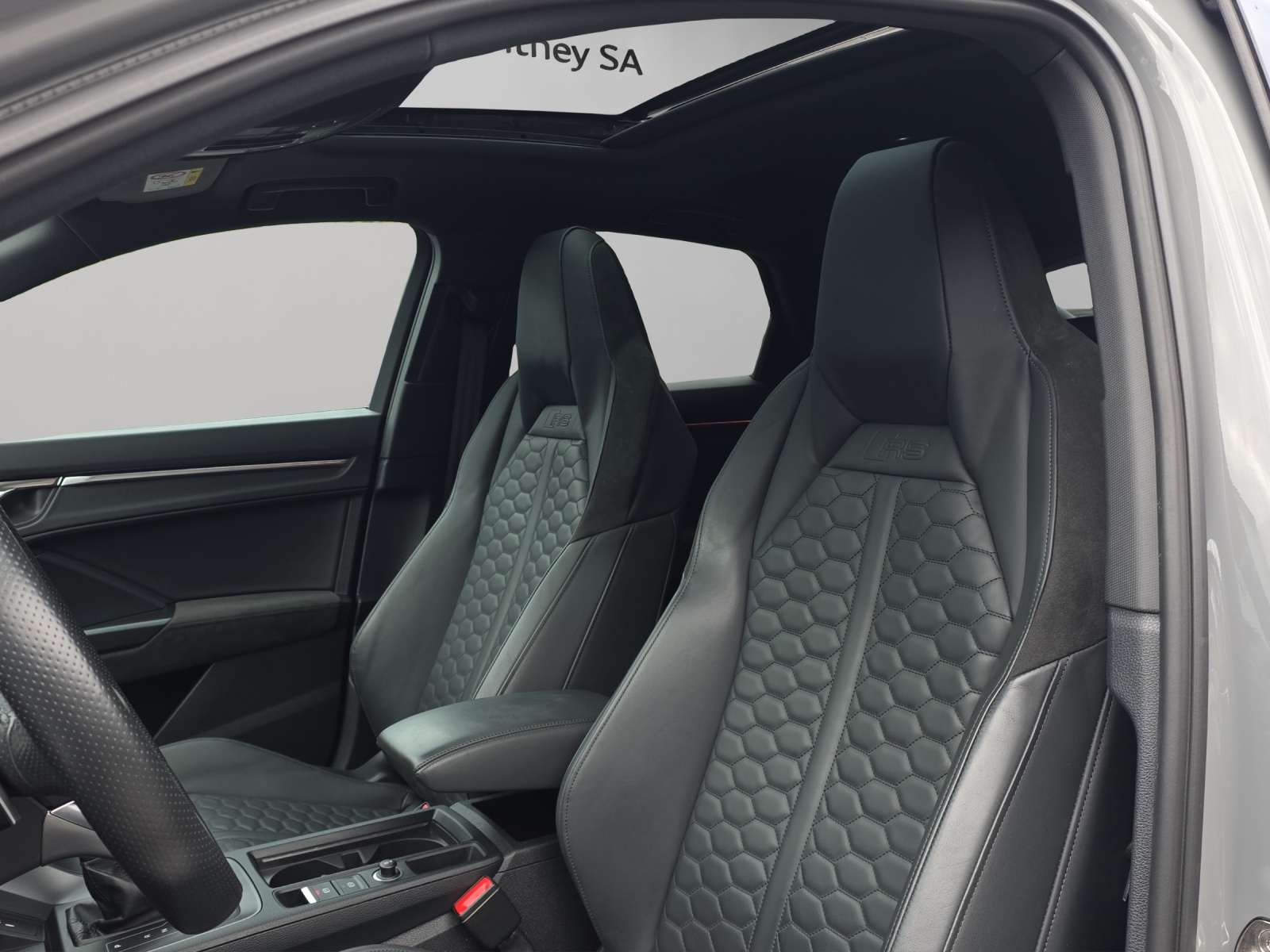 AUDI RS Q3 Sportback quattro S tronic-image-7