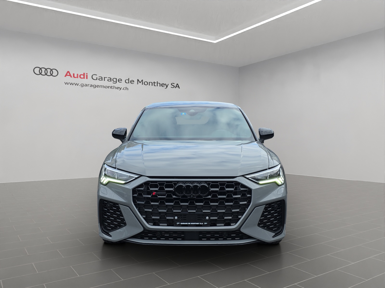 AUDI RS Q3 Sportback quattro S tronic-image-1