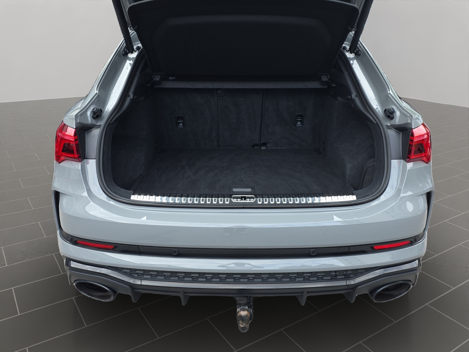 AUDI RS Q3 Sportback quattro S tronic-image-14