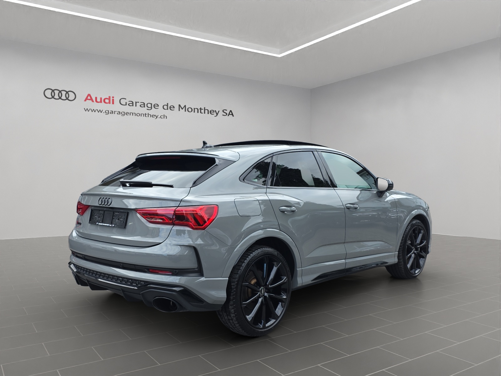 AUDI RS Q3 Sportback quattro S tronic-image-3