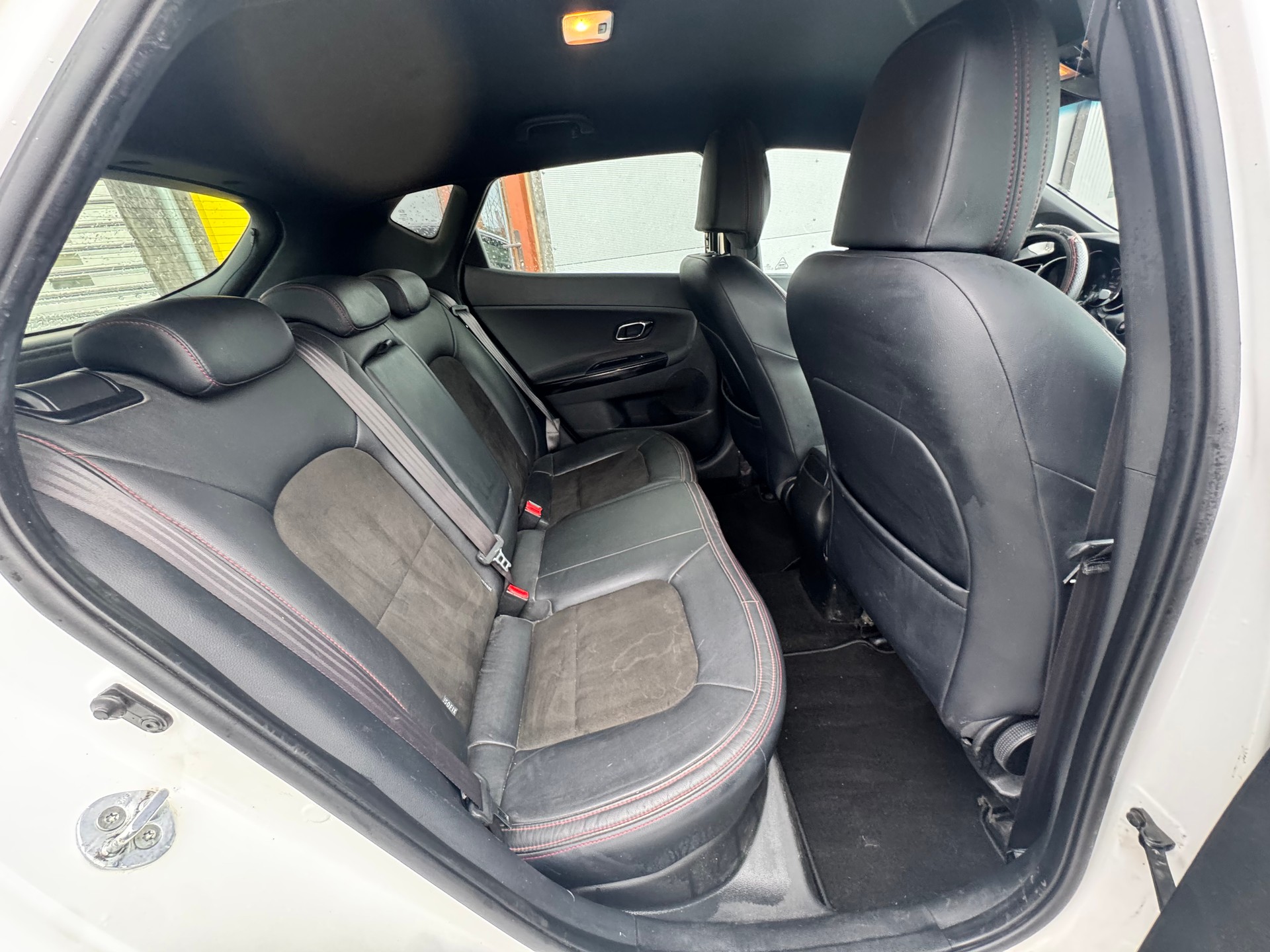 KIA Cee'd 1.6 GDi Turbo GT-image-12