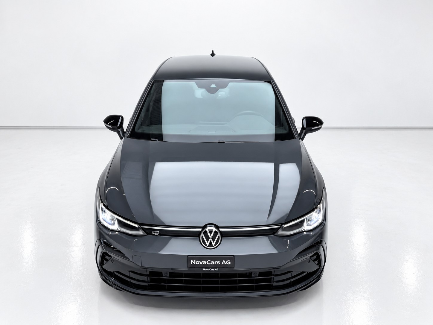 VW Golf 1.5 eTSI mHEV R-Line Sport-image-11