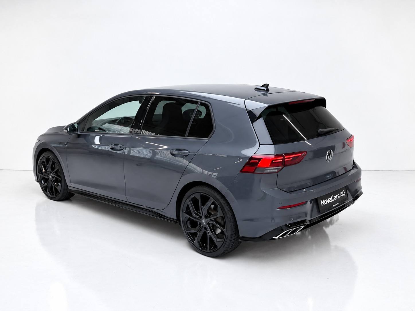 VW Golf 1.5 eTSI mHEV ACT R-Line DSG-showroom-element-3