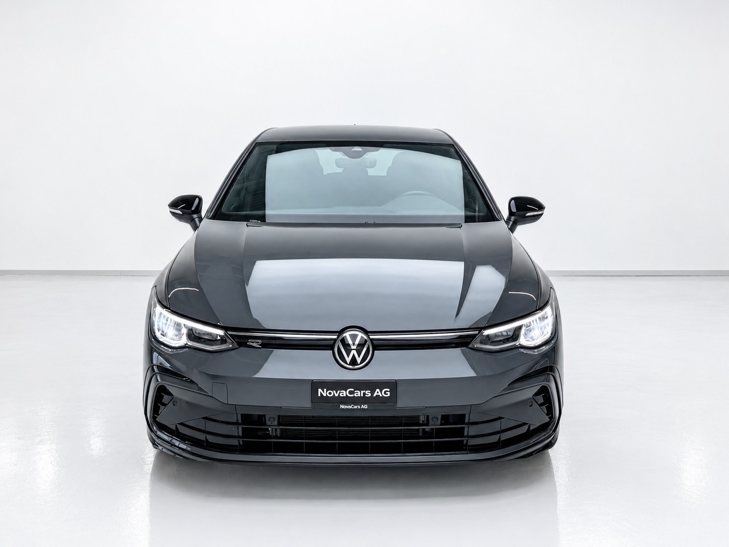 VW Golf 1.5 eTSI mHEV R-Line Sport-image-10