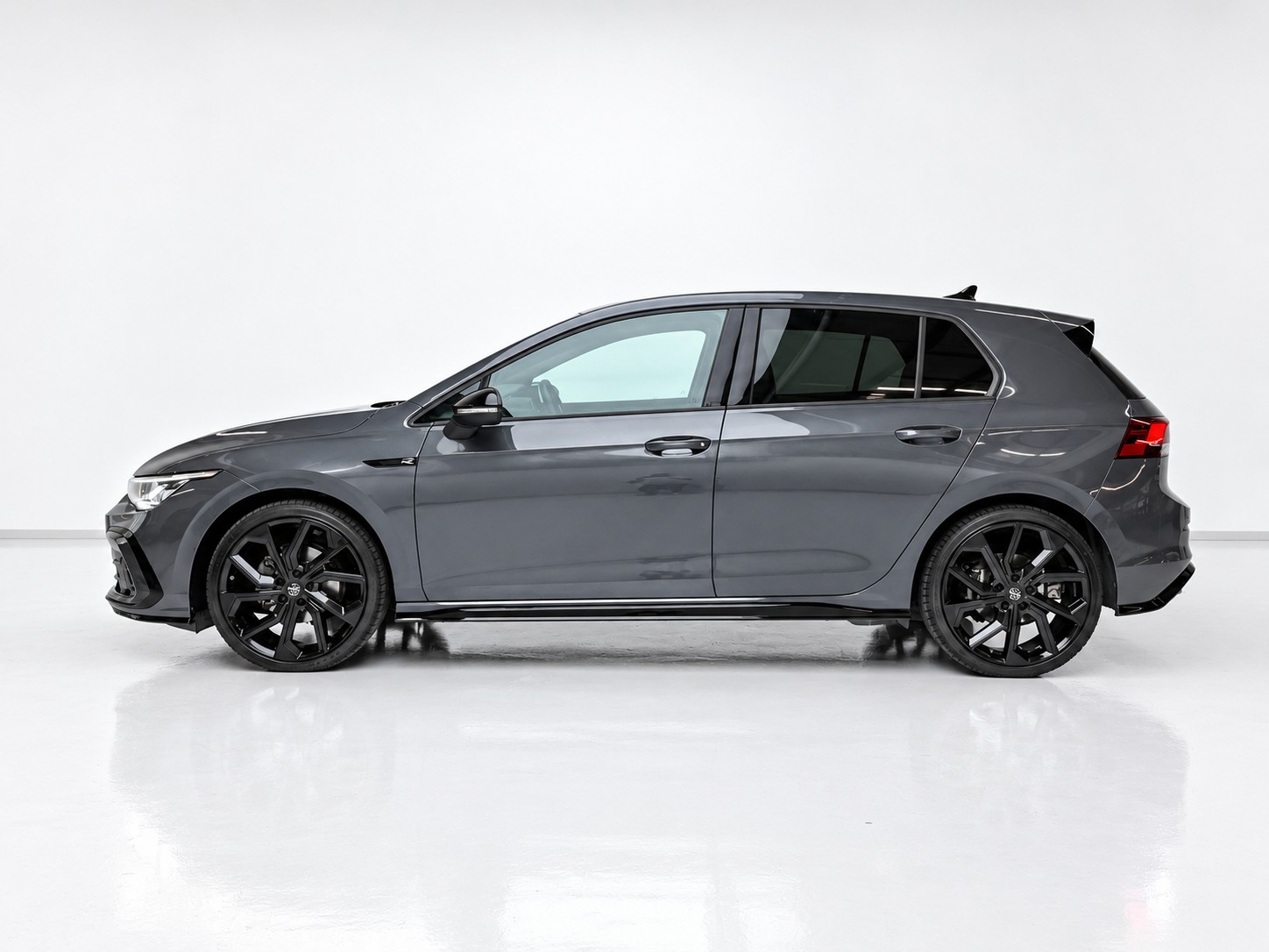 VW Golf 1.5 eTSI mHEV ACT R-Line DSG-showroom-element-2