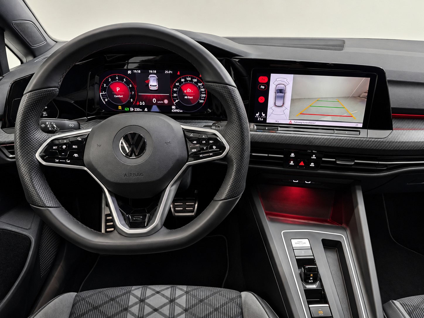 VW Golf 1.5 eTSI mHEV R-Line Sport-image-25