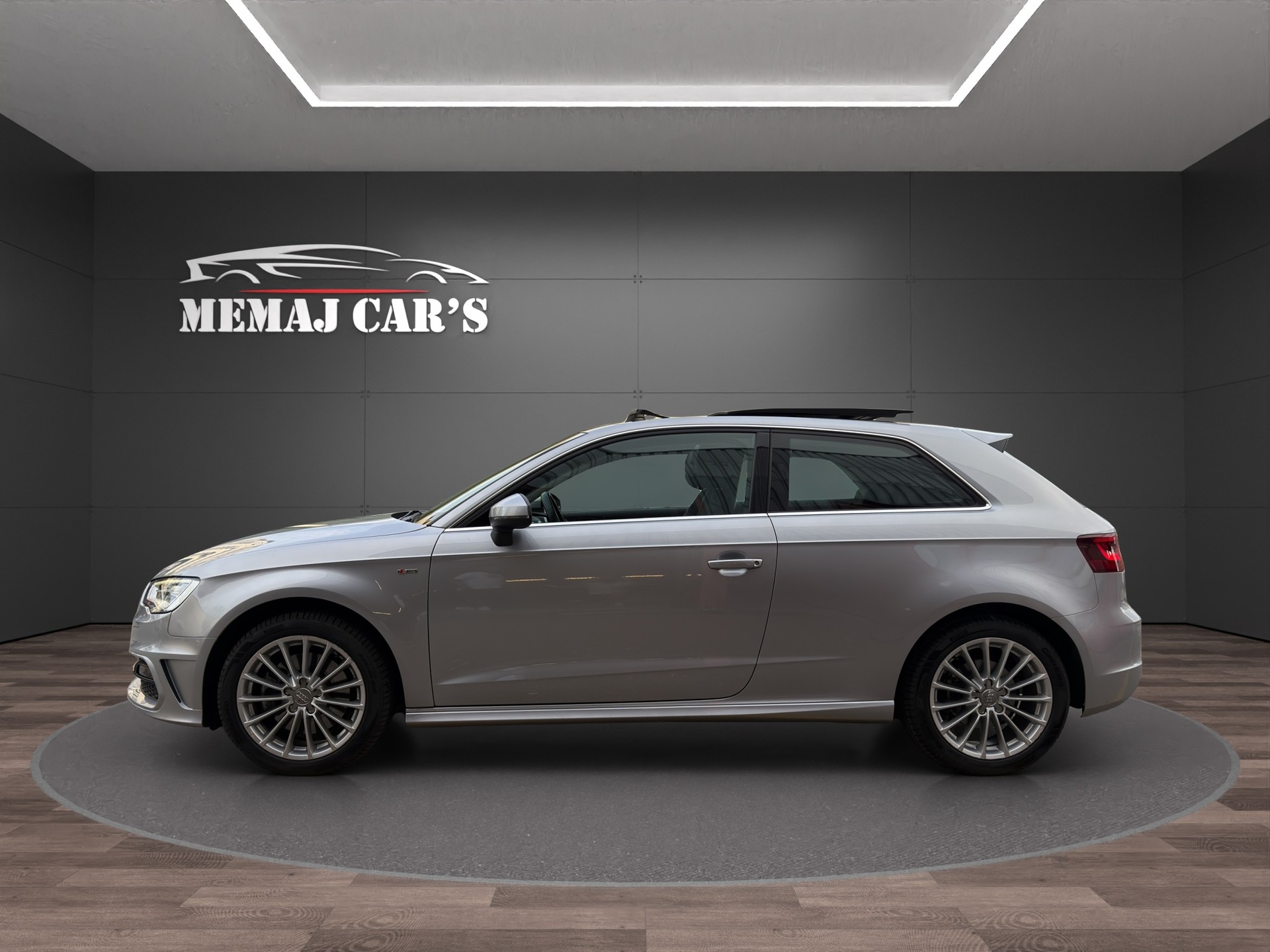 AUDI A3 1.8 TFSI S Line quattro S-tronic Panorama Dach-image-4
