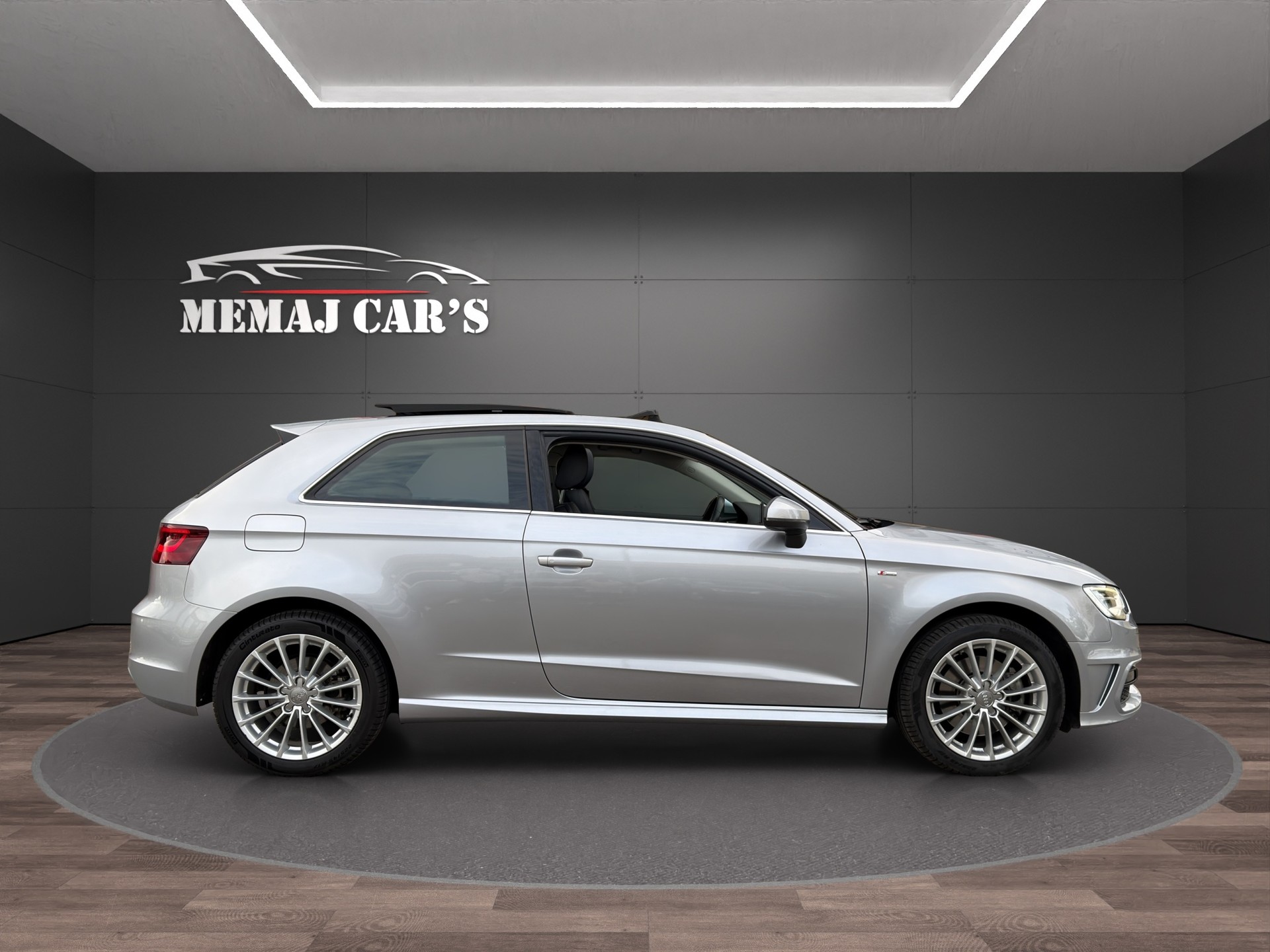 AUDI A3 1.8 TFSI S Line quattro S-tronic Panorama Dach-showroom-element-3