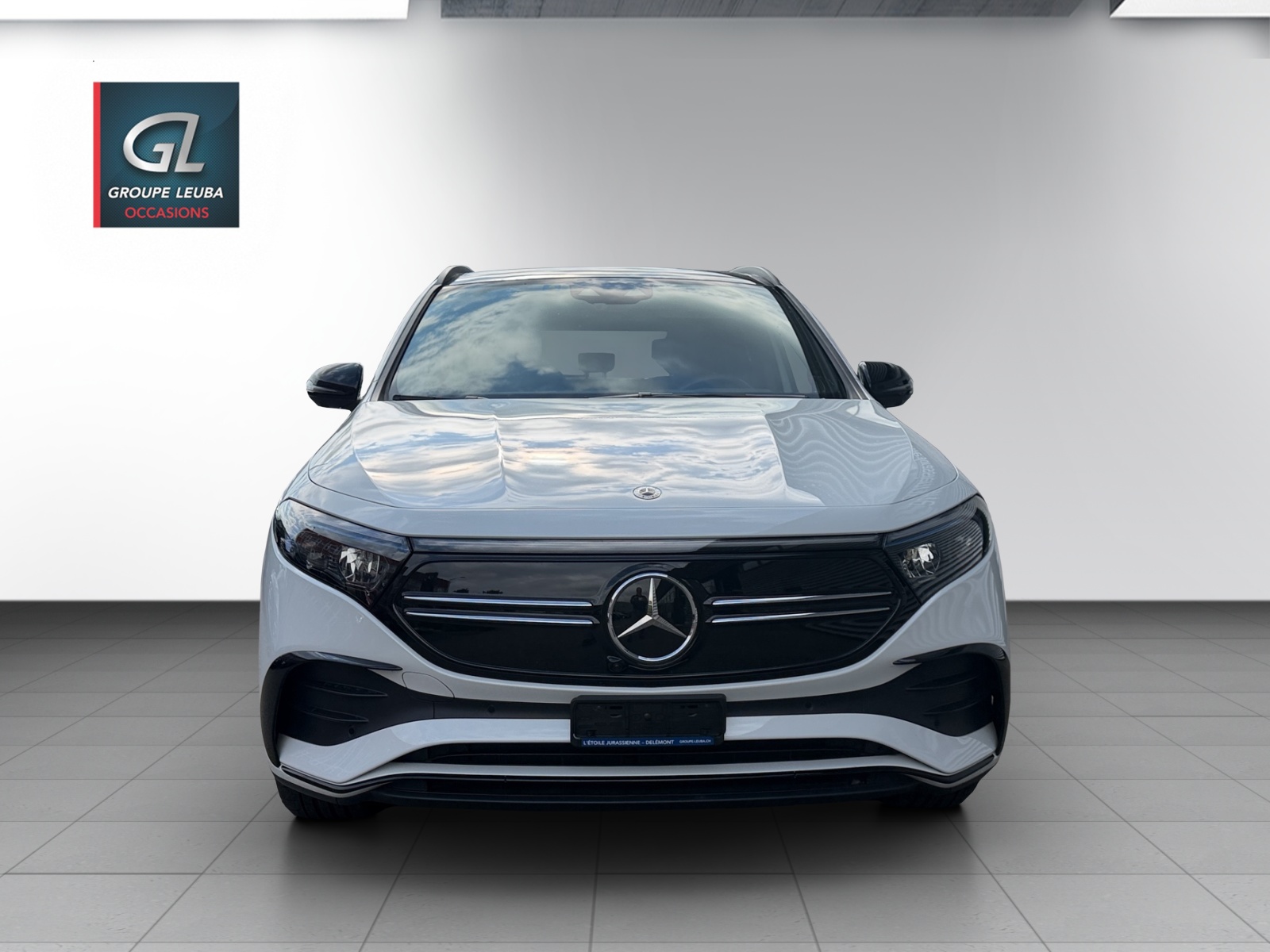 MERCEDES-BENZ EQA 350 4M Swiss Star AMG-showroom-element-1